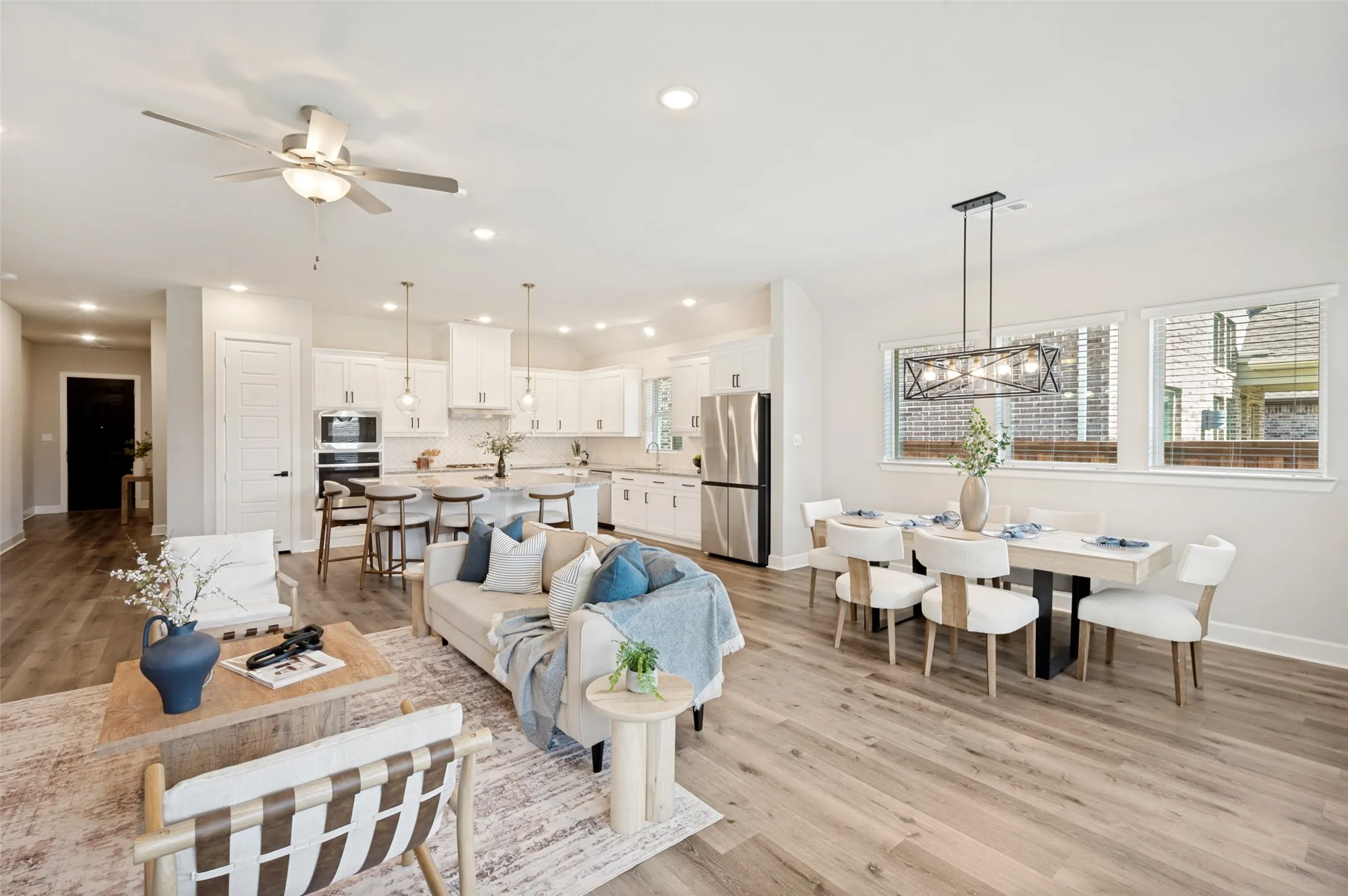 Single Family Residence For Sale in Denton County , 3720 Trail Creek Drive, Little Elm, Texas 75068, 3 Bedroom, 3 Bathroom, 2 Garage spaces, 2,133 Sqft, built in 2020, mls#21277217, Real Estate Agent in Little Elm, Homes For Sale in Denton county, Homes For Sale in Little Elm, Realtor in Little Elm Texas, Real Estate Brokerage Independent Realty Texas, Luminita Cordes Realtor