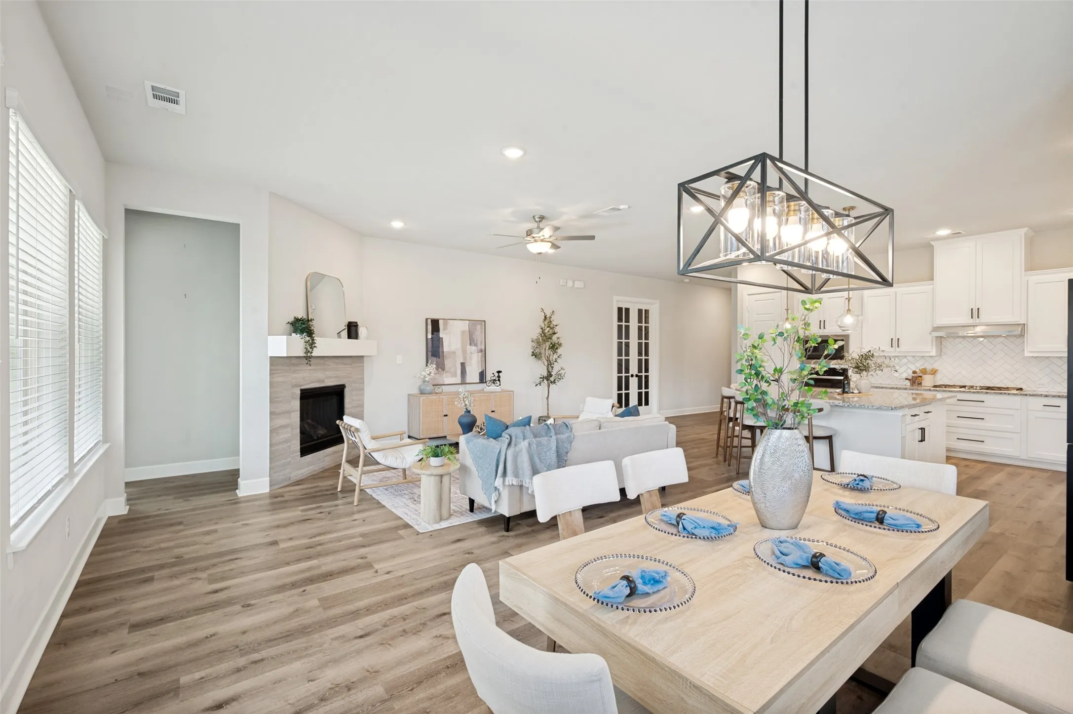 Single Family Residence For Sale in Denton County , 3720 Trail Creek Drive, Little Elm, Texas 75068, 3 Bedroom, 3 Bathroom, 2 Garage spaces, 2,133 Sqft, built in 2020, mls#21277217, Real Estate Agent in Little Elm, Homes For Sale in Denton county, Homes For Sale in Little Elm, Realtor in Little Elm Texas, Real Estate Brokerage Independent Realty Texas, Luminita Cordes Realtor