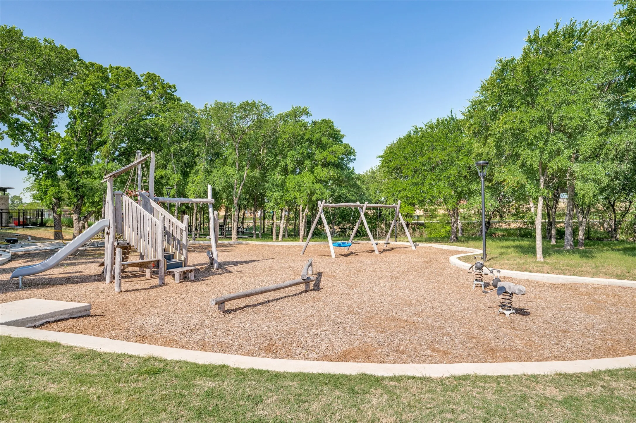 Single Family Residence For Sale in Denton County , 3720 Trail Creek Drive, Little Elm, Texas 75068, 3 Bedroom, 3 Bathroom, 2 Garage spaces, 2,133 Sqft, built in 2020, mls#21277217, Real Estate Agent in Little Elm, Homes For Sale in Denton county, Homes For Sale in Little Elm, Realtor in Little Elm Texas, Real Estate Brokerage Independent Realty Texas, Luminita Cordes Realtor