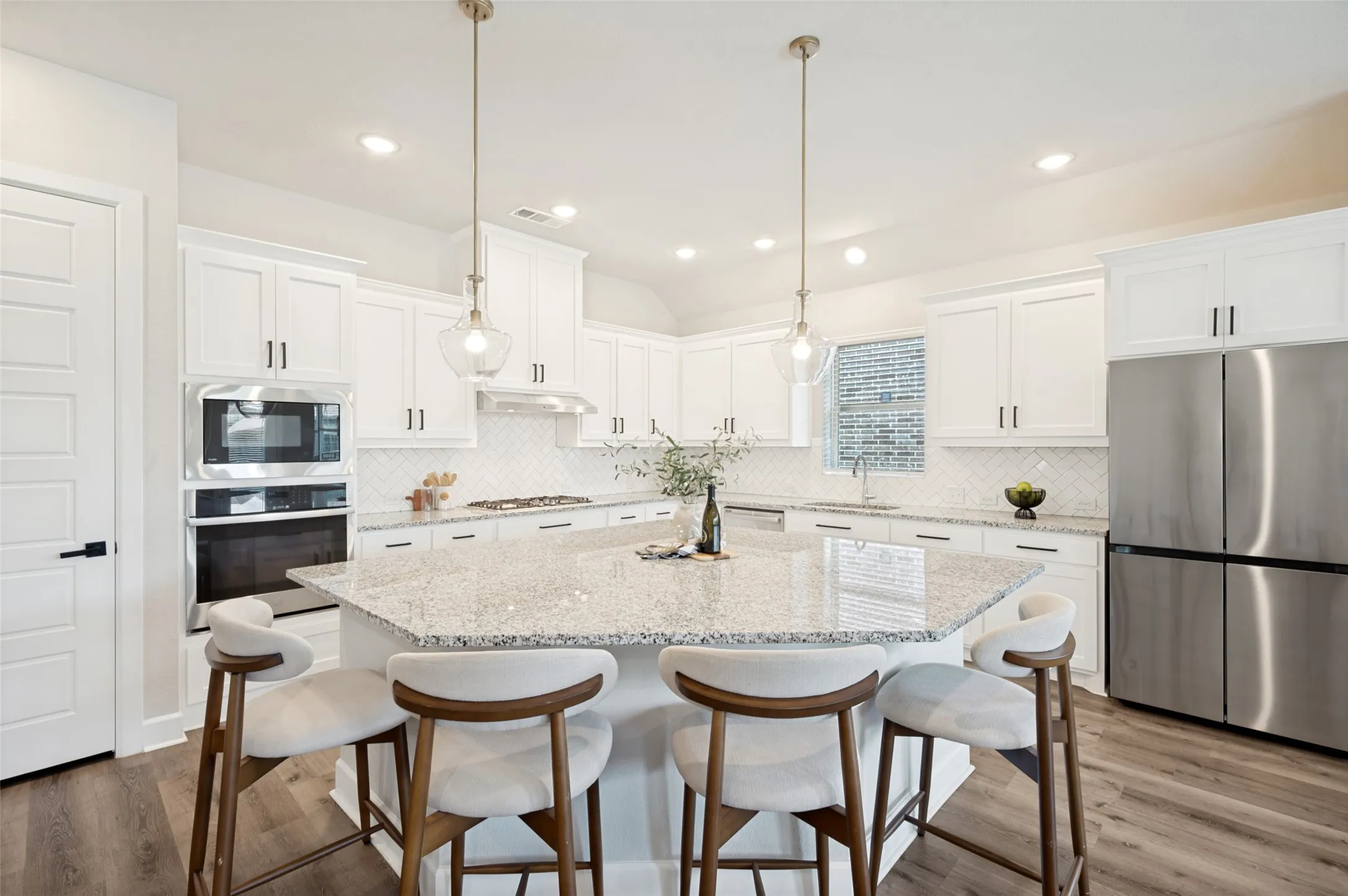 Single Family Residence For Sale in Denton County , 3720 Trail Creek Drive, Little Elm, Texas 75068, 3 Bedroom, 3 Bathroom, 2 Garage spaces, 2,133 Sqft, built in 2020, mls#21277217, Real Estate Agent in Little Elm, Homes For Sale in Denton county, Homes For Sale in Little Elm, Realtor in Little Elm Texas, Real Estate Brokerage Independent Realty Texas, Luminita Cordes Realtor