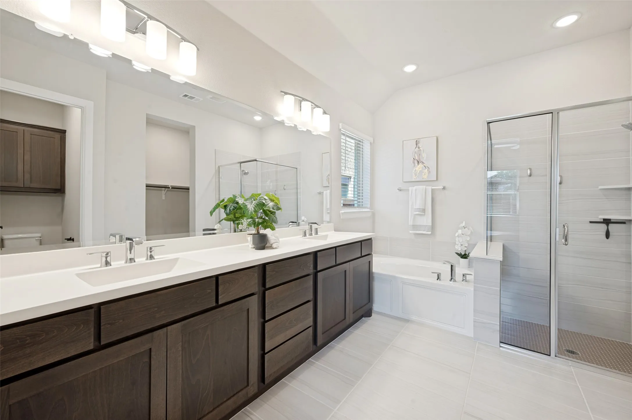 Single Family Residence For Sale in Denton County , 3720 Trail Creek Drive, Little Elm, Texas 75068, 3 Bedroom, 3 Bathroom, 2 Garage spaces, 2,133 Sqft, built in 2020, mls#21277217, Real Estate Agent in Little Elm, Homes For Sale in Denton county, Homes For Sale in Little Elm, Realtor in Little Elm Texas, Real Estate Brokerage Independent Realty Texas, Luminita Cordes Realtor