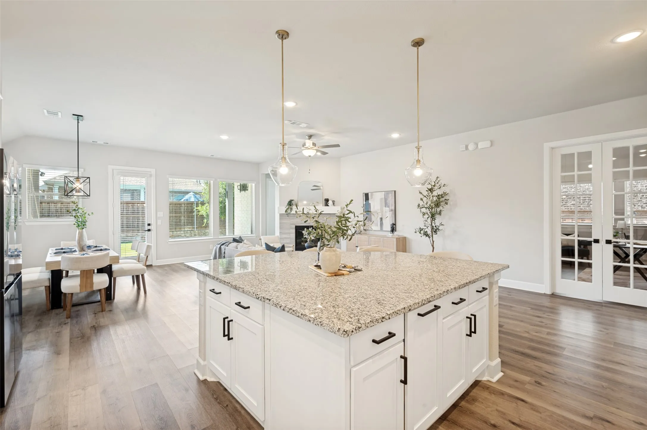 Single Family Residence For Sale in Denton County , 3720 Trail Creek Drive, Little Elm, Texas 75068, 3 Bedroom, 3 Bathroom, 2 Garage spaces, 2,133 Sqft, built in 2020, mls#21277217, Real Estate Agent in Little Elm, Homes For Sale in Denton county, Homes For Sale in Little Elm, Realtor in Little Elm Texas, Real Estate Brokerage Independent Realty Texas, Luminita Cordes Realtor