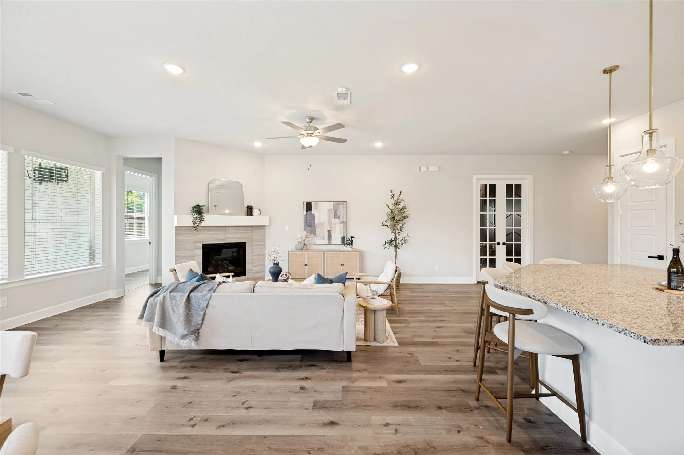 Single Family Residence For Sale in Denton County , 3720 Trail Creek Drive, Little Elm, Texas 75068, 3 Bedroom, 3 Bathroom, 2 Garage spaces, 2,133 Sqft, built in 2020, mls#21277217, Real Estate Agent in Little Elm, Homes For Sale in Denton county, Homes For Sale in Little Elm, Realtor in Little Elm Texas, Real Estate Brokerage Independent Realty Texas, Luminita Cordes Realtor