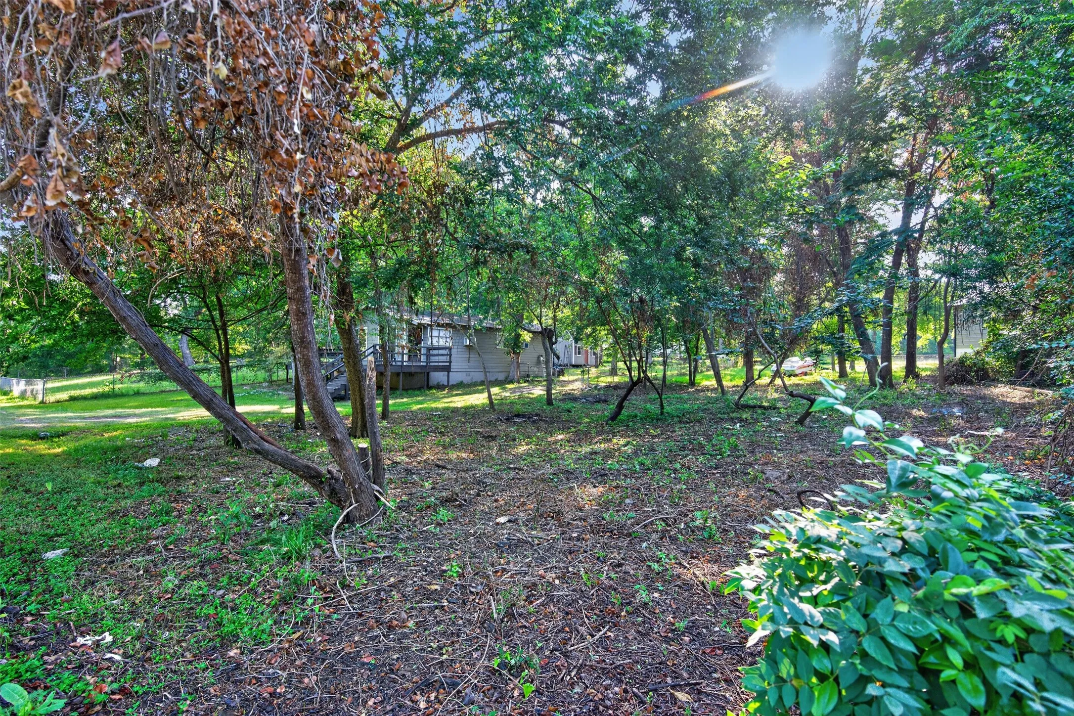 Single Family Residence For Sale in Henderson County , 1001 Leaning Oak Drive, Tool, Texas 75143, 2 Bedroom, 1 Bathroom, Garage spaces, 900 Sqft, built in 1972, mls#21281965, Real Estate Agent in Tool, Homes For Sale in Henderson county, Homes For Sale in Tool, Realtor in Tool Texas, Real Estate Brokerage Independent Realty Texas, Luminita Cordes Realtor