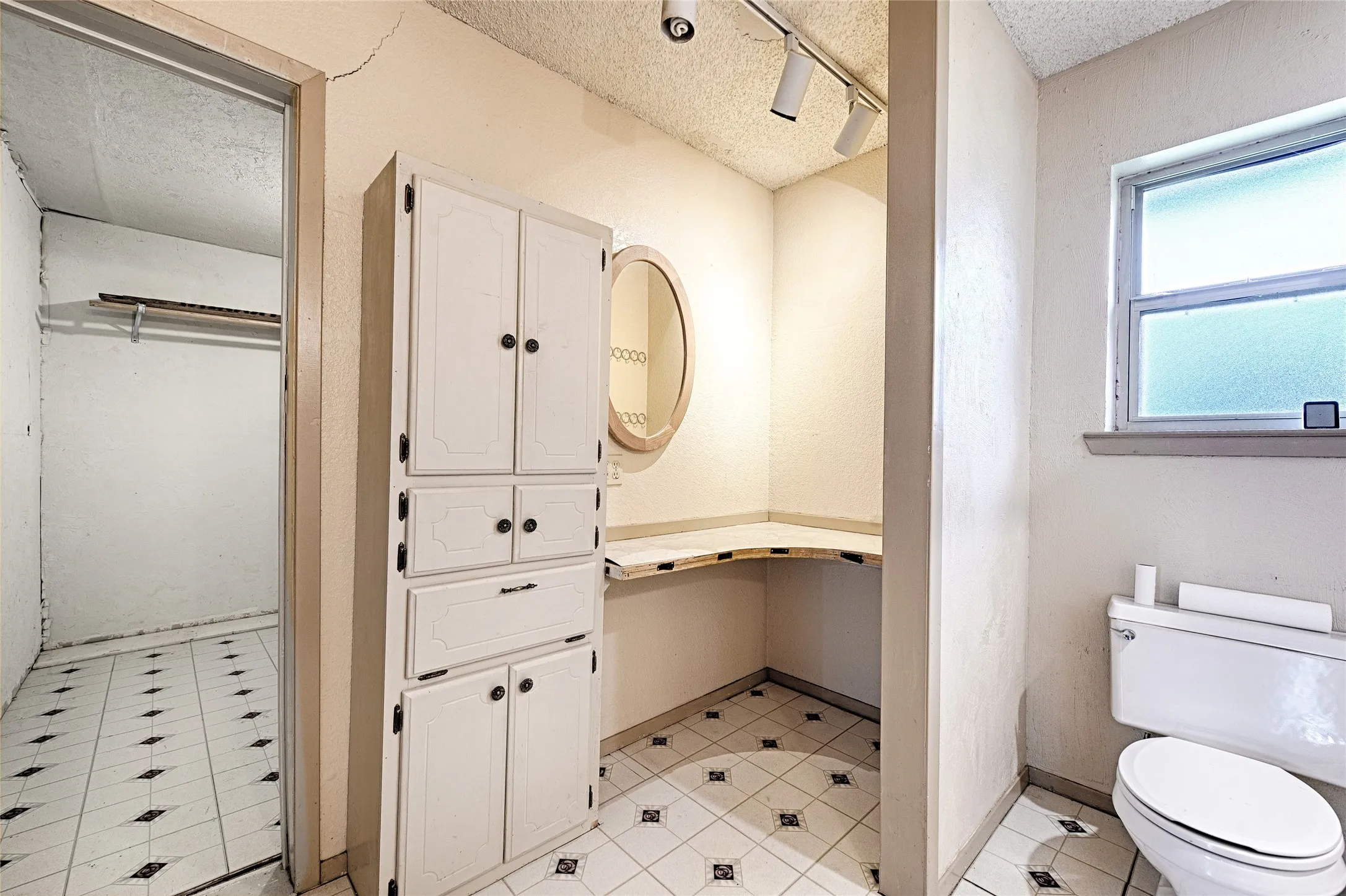 Single Family Residence For Sale in Collin County , 19455 County Road 541, Nevada, Texas 75173, 5 Bedroom, 3 Bathroom, 2 Garage spaces, 3,038 Sqft, built in 1984, mls#21280433, Real Estate Agent in Nevada, Homes For Sale in Collin county, Homes For Sale in Nevada, Realtor in Nevada Texas, Real Estate Brokerage Independent Realty Texas, Luminita Cordes Realtor