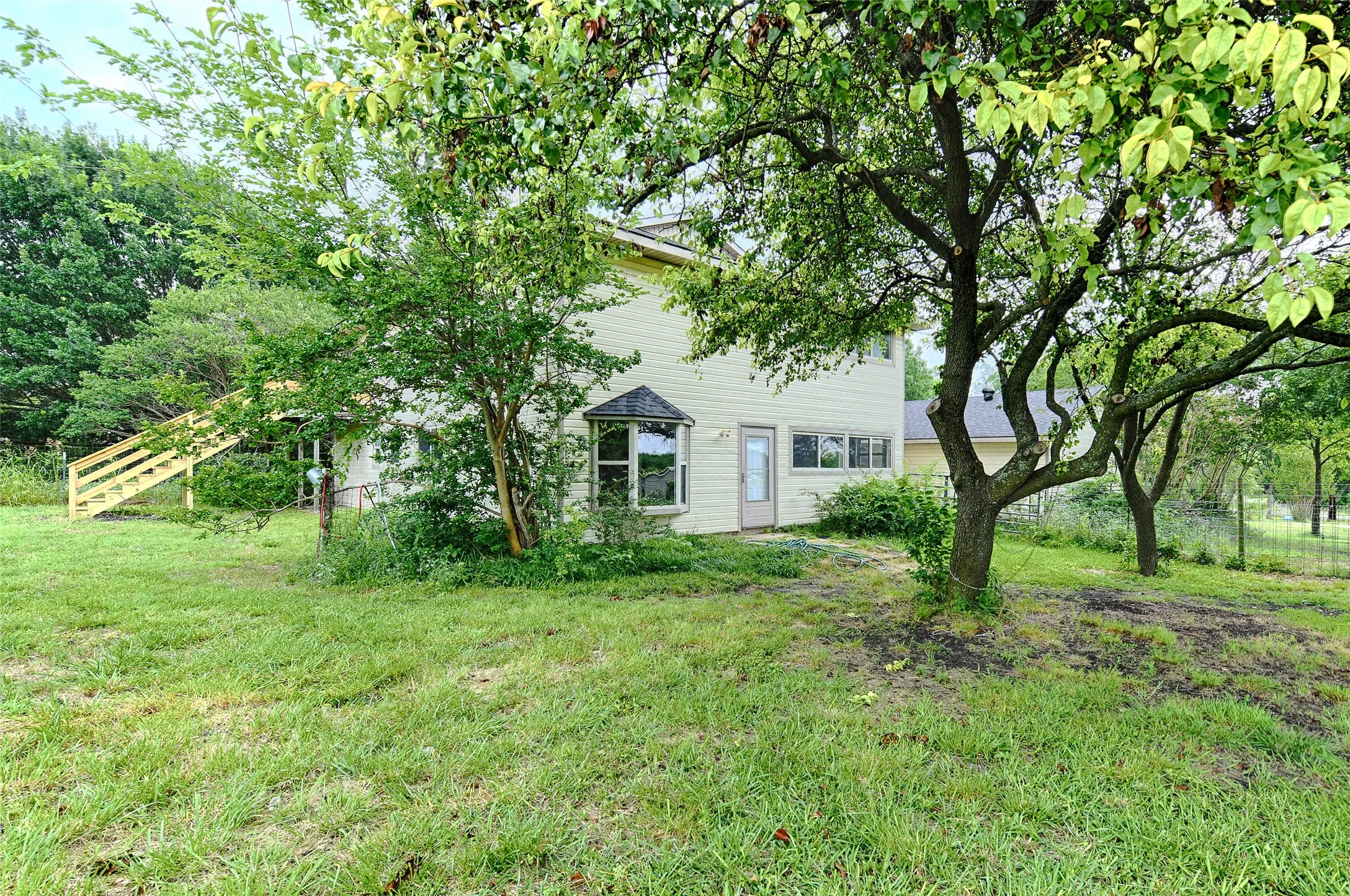 Single Family Residence For Sale in Collin County , 19455 County Road 541, Nevada, Texas 75173, 5 Bedroom, 3 Bathroom, 2 Garage spaces, 3,038 Sqft, built in 1984, mls#21280433, Real Estate Agent in Nevada, Homes For Sale in Collin county, Homes For Sale in Nevada, Realtor in Nevada Texas, Real Estate Brokerage Independent Realty Texas, Luminita Cordes Realtor