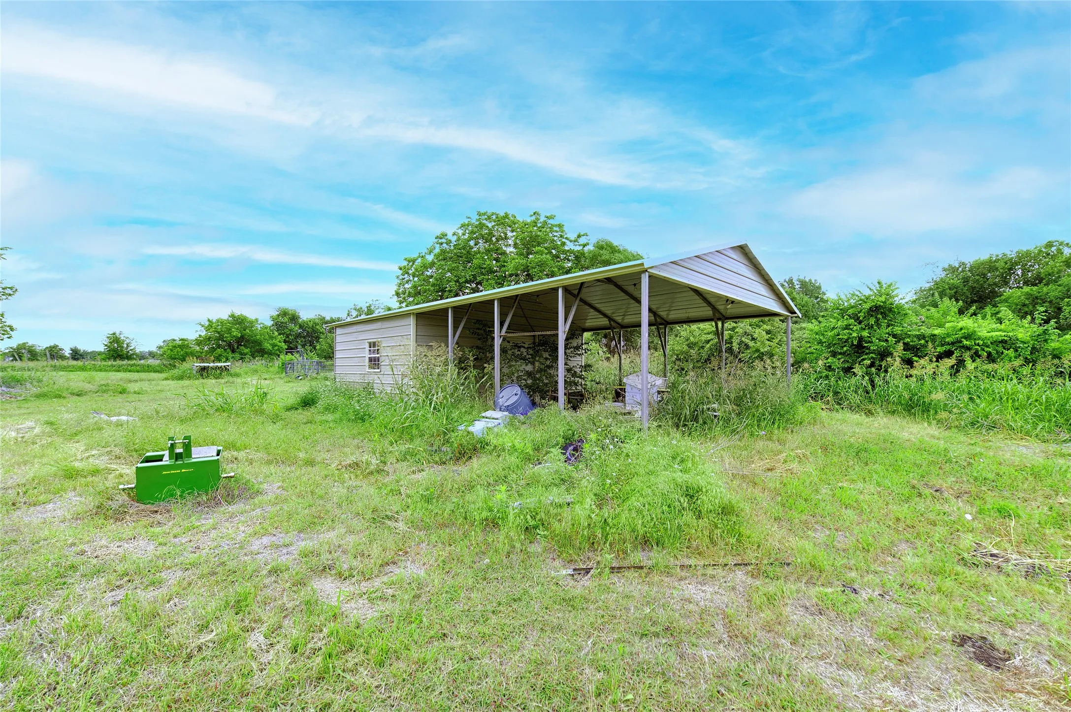 Single Family Residence For Sale in Collin County , 19455 County Road 541, Nevada, Texas 75173, 5 Bedroom, 3 Bathroom, 2 Garage spaces, 3,038 Sqft, built in 1984, mls#21280433, Real Estate Agent in Nevada, Homes For Sale in Collin county, Homes For Sale in Nevada, Realtor in Nevada Texas, Real Estate Brokerage Independent Realty Texas, Luminita Cordes Realtor