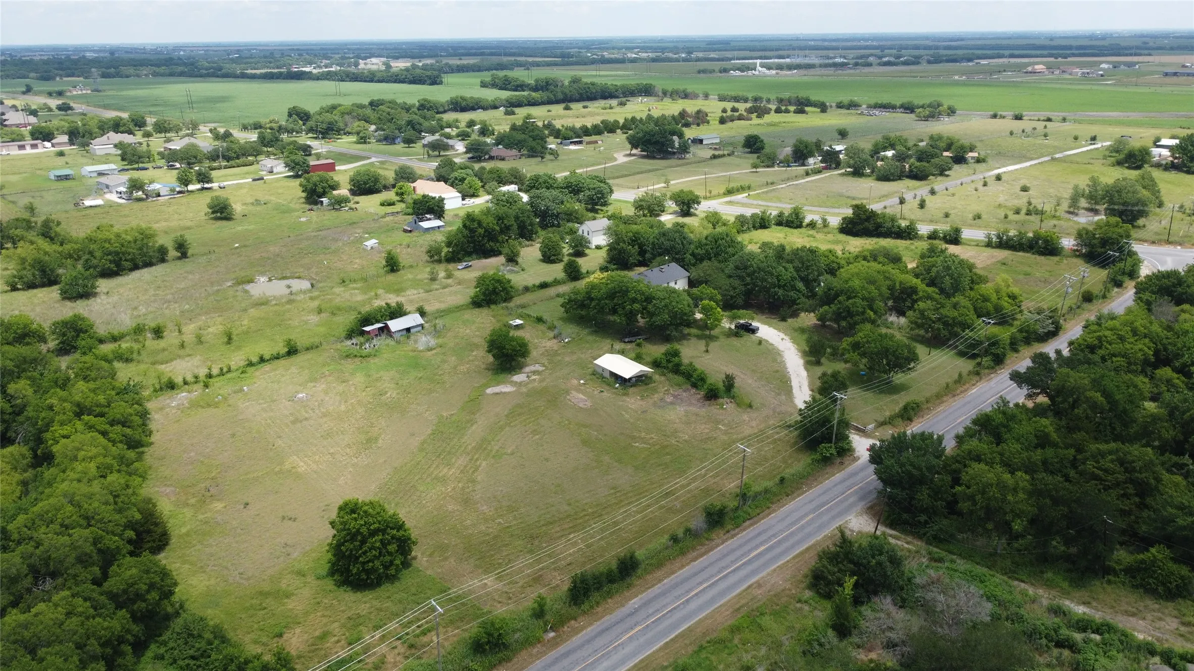 Single Family Residence For Sale in Collin County , 19455 County Road 541, Nevada, Texas 75173, 5 Bedroom, 3 Bathroom, 2 Garage spaces, 3,038 Sqft, built in 1984, mls#21280433, Real Estate Agent in Nevada, Homes For Sale in Collin county, Homes For Sale in Nevada, Realtor in Nevada Texas, Real Estate Brokerage Independent Realty Texas, Luminita Cordes Realtor