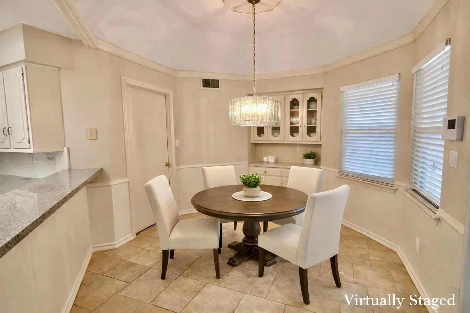 Single Family Residence For Rent in Dallas County , 909 Hillsdale Drive, Richardson, Texas 75081, 4 Bedroom, 2 Bathroom, 2 Garage spaces, 2,112 Sqft, built in 1974, mls#21282090, Real Estate Agent in Richardson, Homes For Rent in Dallas county, Homes For Rent in Richardson, Realtor in Richardson Texas, Real Estate Brokerage Independent Realty Texas, Luminita Cordes Realtor