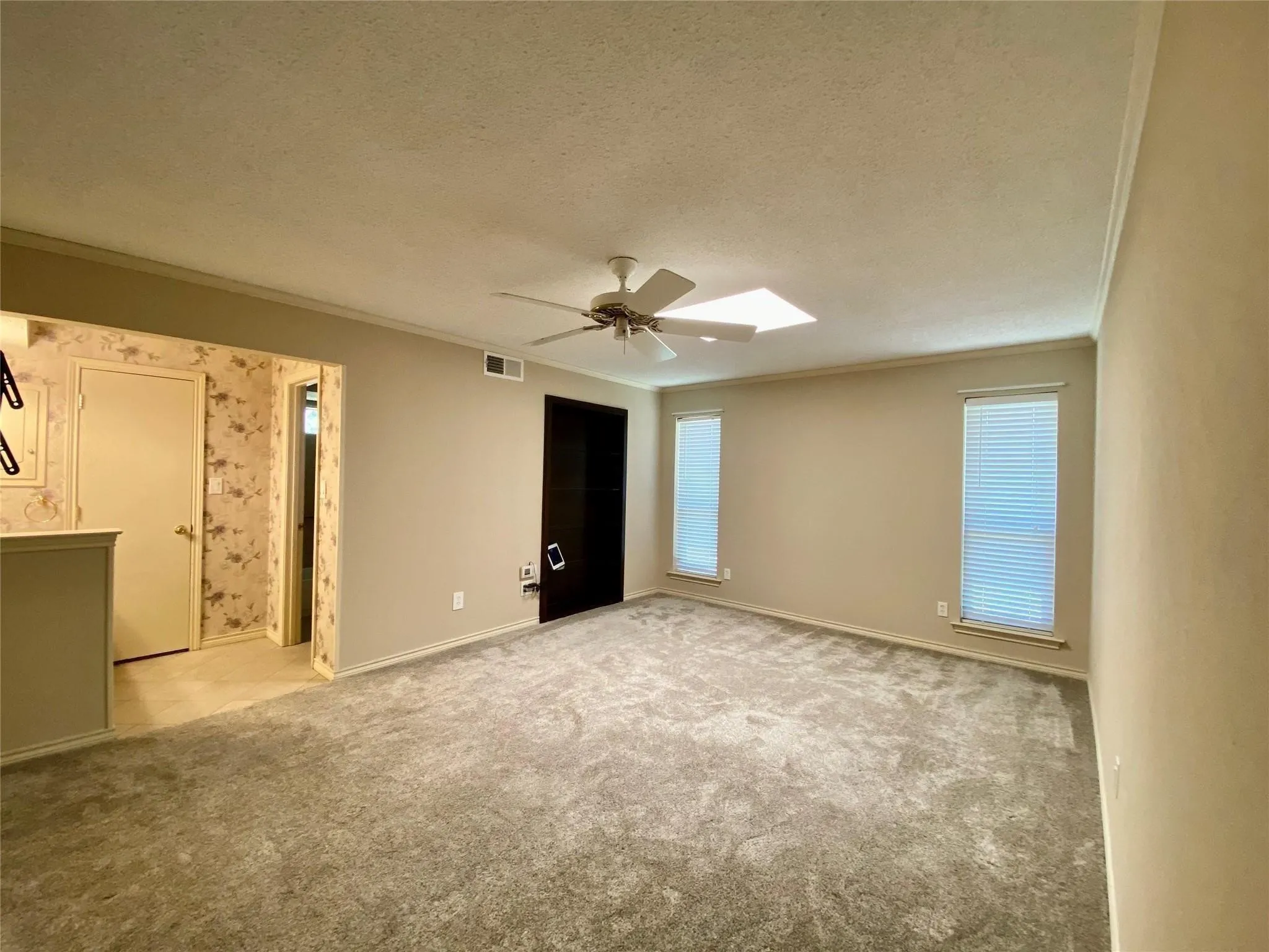 Single Family Residence For Rent in Dallas County , 909 Hillsdale Drive, Richardson, Texas 75081, 4 Bedroom, 2 Bathroom, 2 Garage spaces, 2,112 Sqft, built in 1974, mls#21282090, Real Estate Agent in Richardson, Homes For Rent in Dallas county, Homes For Rent in Richardson, Realtor in Richardson Texas, Real Estate Brokerage Independent Realty Texas, Luminita Cordes Realtor