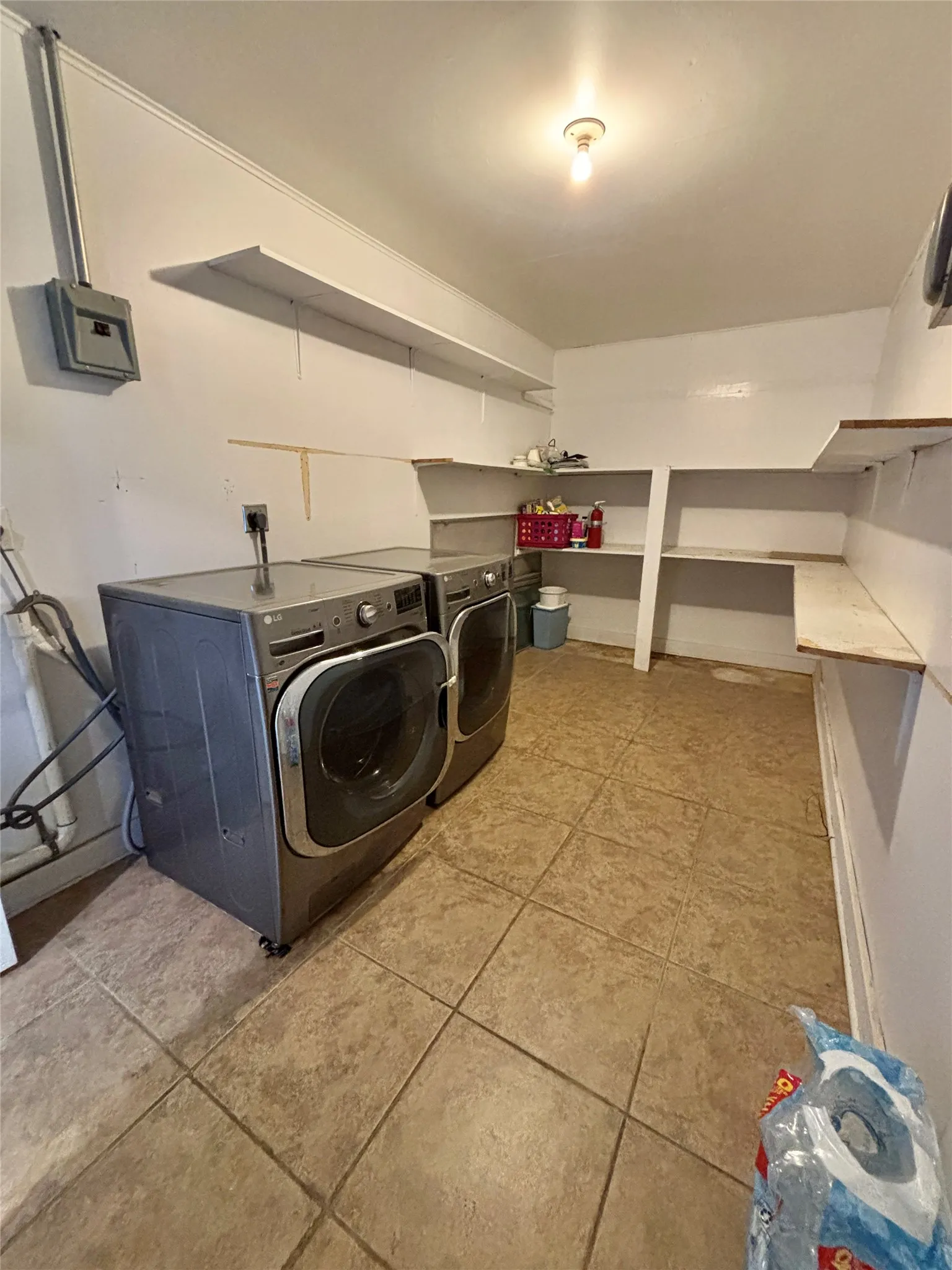 Single Family Residence For Sale in Mills County , 1410 Reynolds Street, Goldthwaite, Texas 76844, 3 Bedroom, 2 Bathroom, 2 Garage spaces, 1,477 Sqft, built in 1975, mls#21282091, Real Estate Agent in Goldthwaite, Homes For Sale in Mills county, Homes For Sale in Goldthwaite, Realtor in Goldthwaite Texas, Real Estate Brokerage Independent Realty Texas, Luminita Cordes Realtor