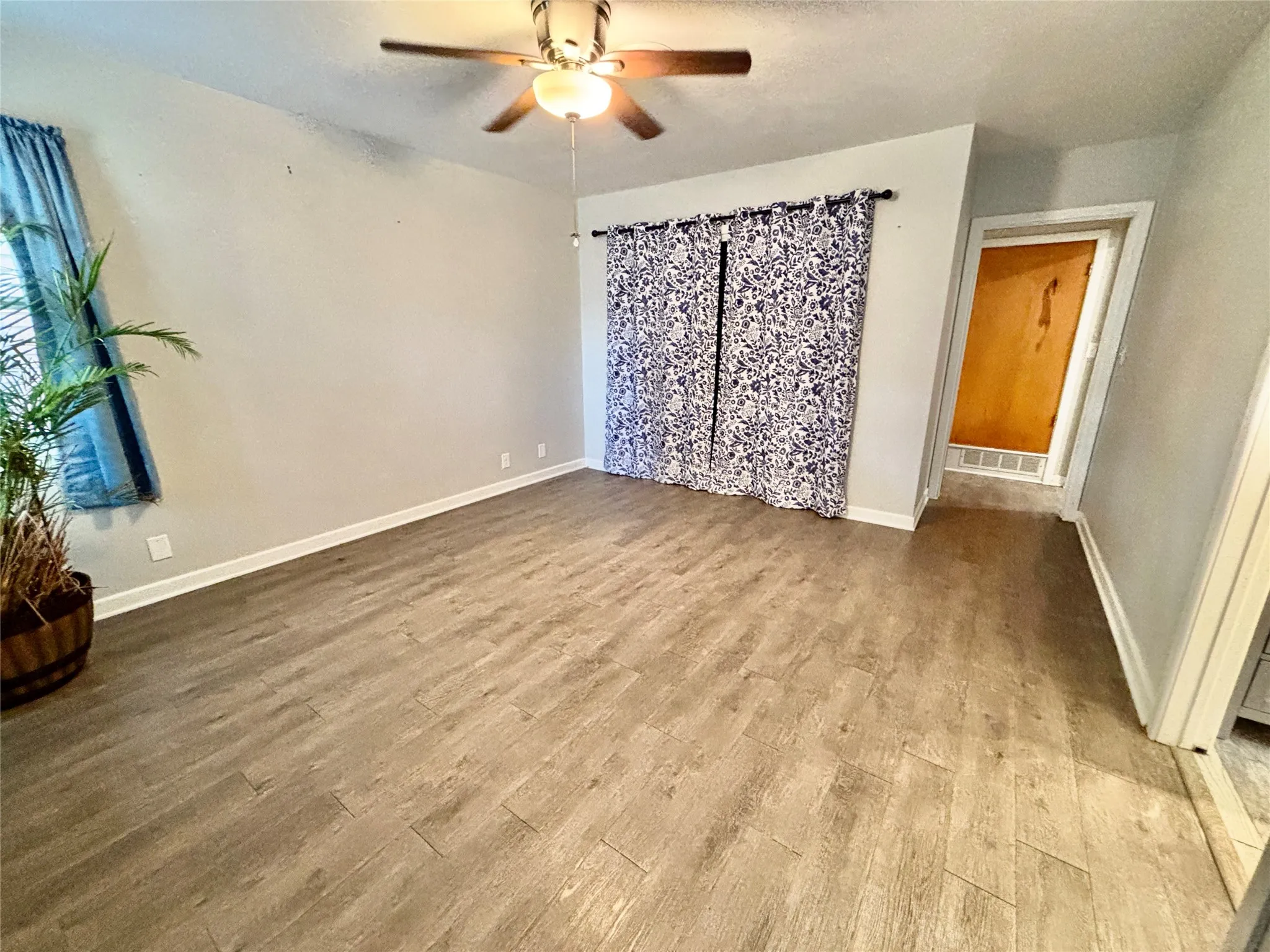 Single Family Residence For Sale in Mills County , 1410 Reynolds Street, Goldthwaite, Texas 76844, 3 Bedroom, 2 Bathroom, 2 Garage spaces, 1,477 Sqft, built in 1975, mls#21282091, Real Estate Agent in Goldthwaite, Homes For Sale in Mills county, Homes For Sale in Goldthwaite, Realtor in Goldthwaite Texas, Real Estate Brokerage Independent Realty Texas, Luminita Cordes Realtor
