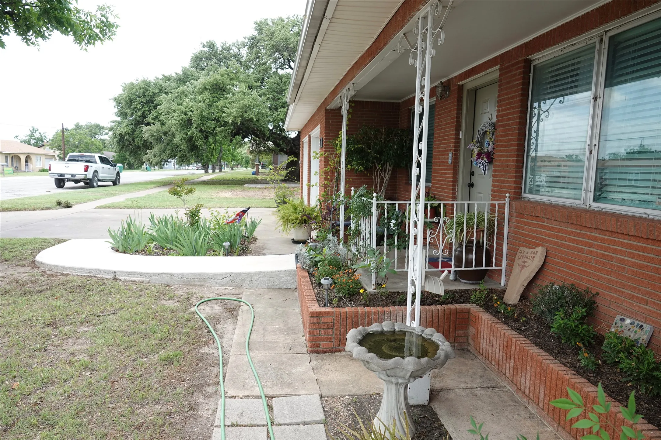 Single Family Residence For Sale in Mills County , 1410 Reynolds Street, Goldthwaite, Texas 76844, 3 Bedroom, 2 Bathroom, 2 Garage spaces, 1,477 Sqft, built in 1975, mls#21282091, Real Estate Agent in Goldthwaite, Homes For Sale in Mills county, Homes For Sale in Goldthwaite, Realtor in Goldthwaite Texas, Real Estate Brokerage Independent Realty Texas, Luminita Cordes Realtor