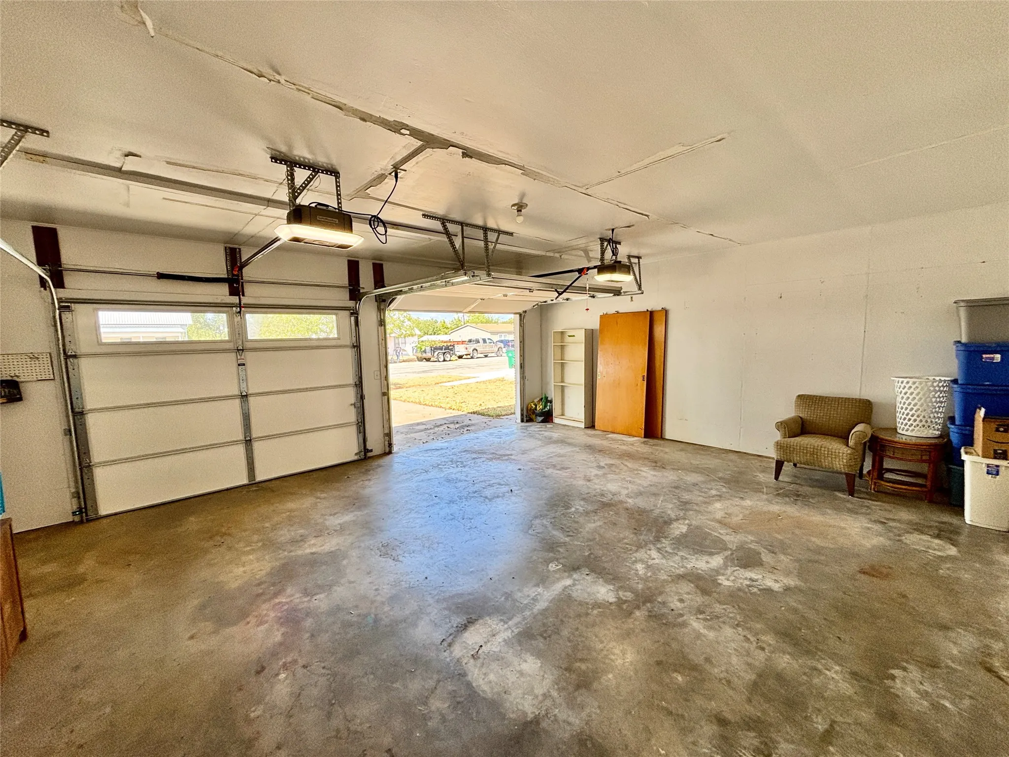 Single Family Residence For Sale in Mills County , 1410 Reynolds Street, Goldthwaite, Texas 76844, 3 Bedroom, 2 Bathroom, 2 Garage spaces, 1,477 Sqft, built in 1975, mls#21282091, Real Estate Agent in Goldthwaite, Homes For Sale in Mills county, Homes For Sale in Goldthwaite, Realtor in Goldthwaite Texas, Real Estate Brokerage Independent Realty Texas, Luminita Cordes Realtor