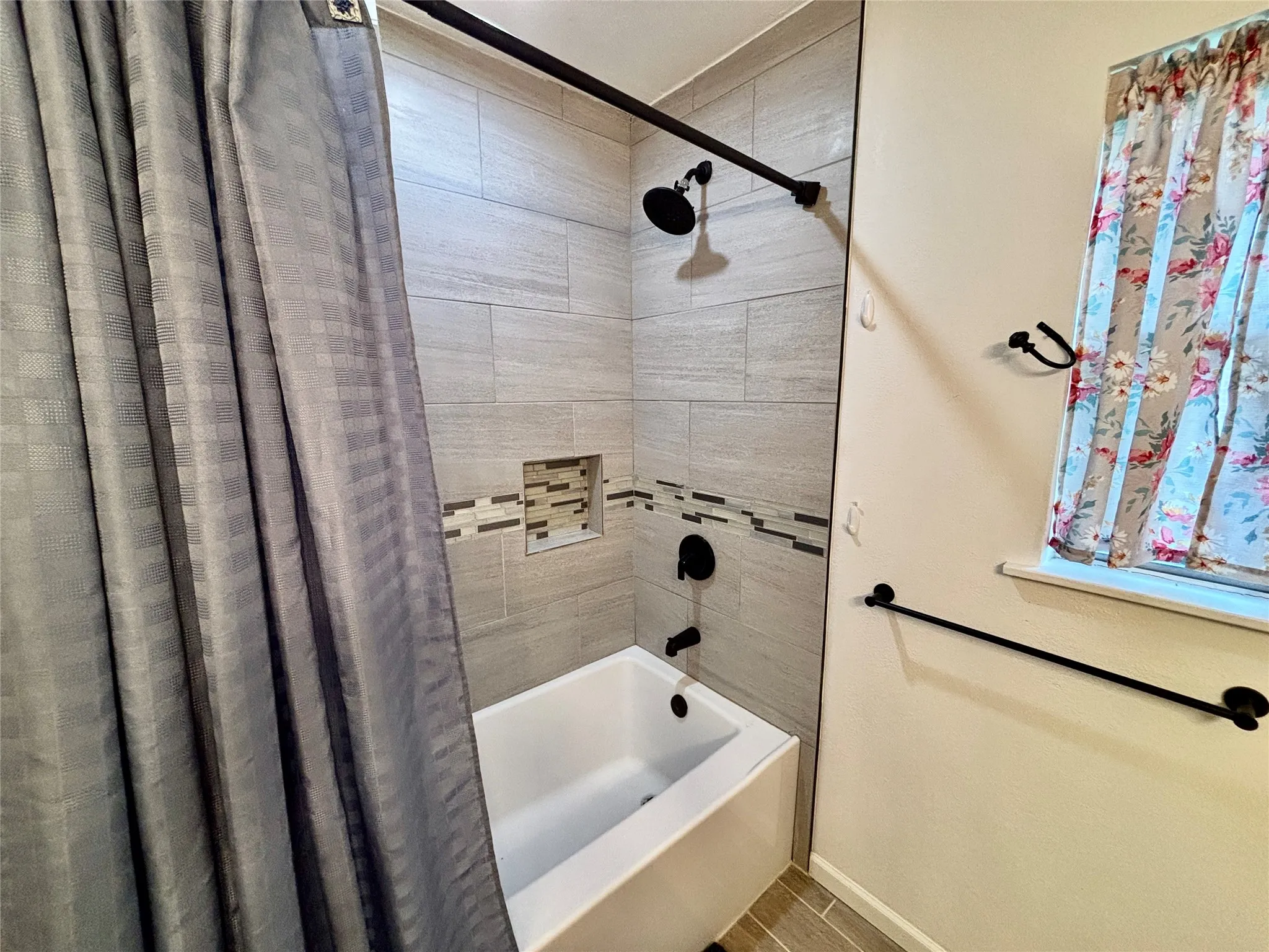 Single Family Residence For Sale in Mills County , 1410 Reynolds Street, Goldthwaite, Texas 76844, 3 Bedroom, 2 Bathroom, 2 Garage spaces, 1,477 Sqft, built in 1975, mls#21282091, Real Estate Agent in Goldthwaite, Homes For Sale in Mills county, Homes For Sale in Goldthwaite, Realtor in Goldthwaite Texas, Real Estate Brokerage Independent Realty Texas, Luminita Cordes Realtor