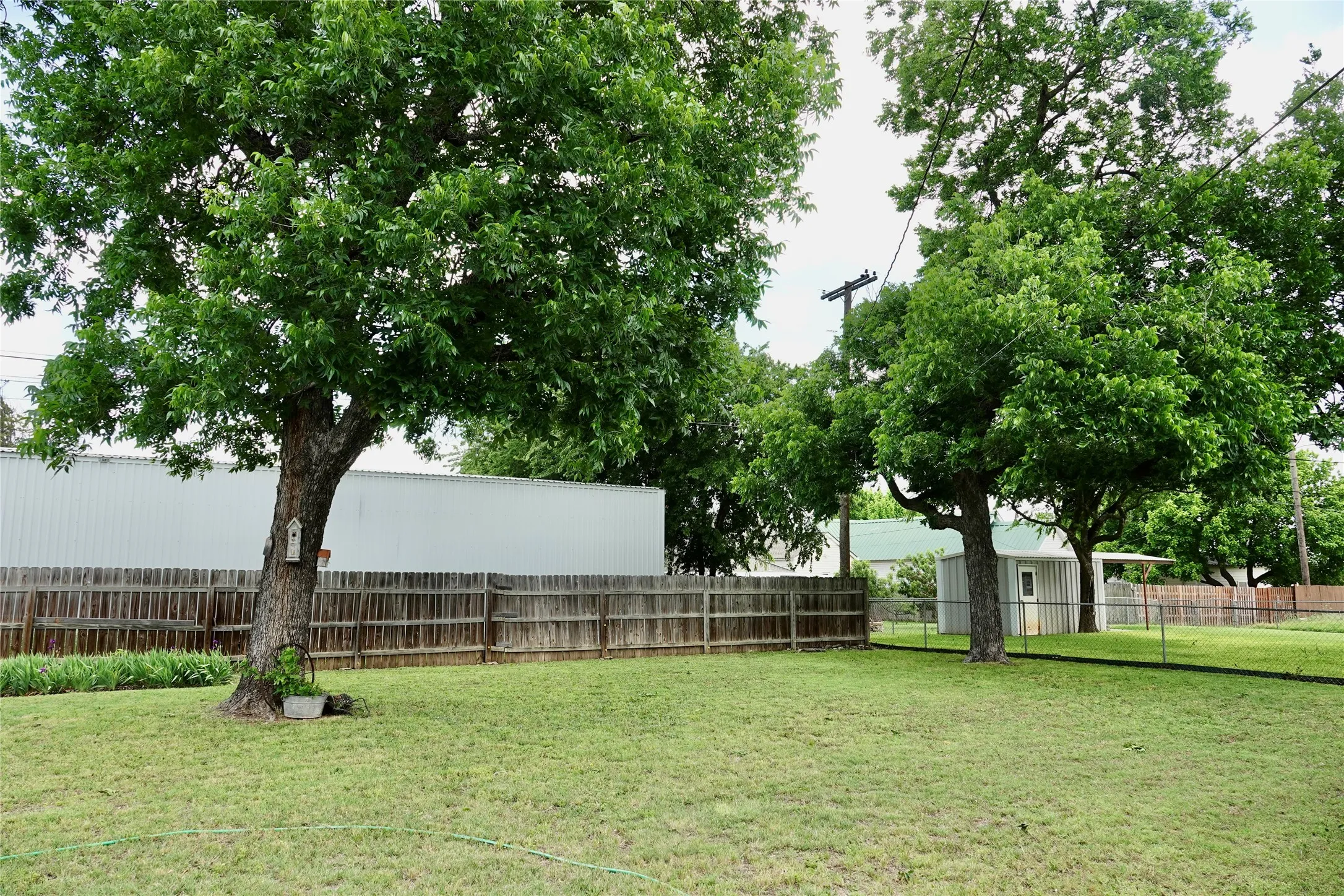Single Family Residence For Sale in Mills County , 1410 Reynolds Street, Goldthwaite, Texas 76844, 3 Bedroom, 2 Bathroom, 2 Garage spaces, 1,477 Sqft, built in 1975, mls#21282091, Real Estate Agent in Goldthwaite, Homes For Sale in Mills county, Homes For Sale in Goldthwaite, Realtor in Goldthwaite Texas, Real Estate Brokerage Independent Realty Texas, Luminita Cordes Realtor