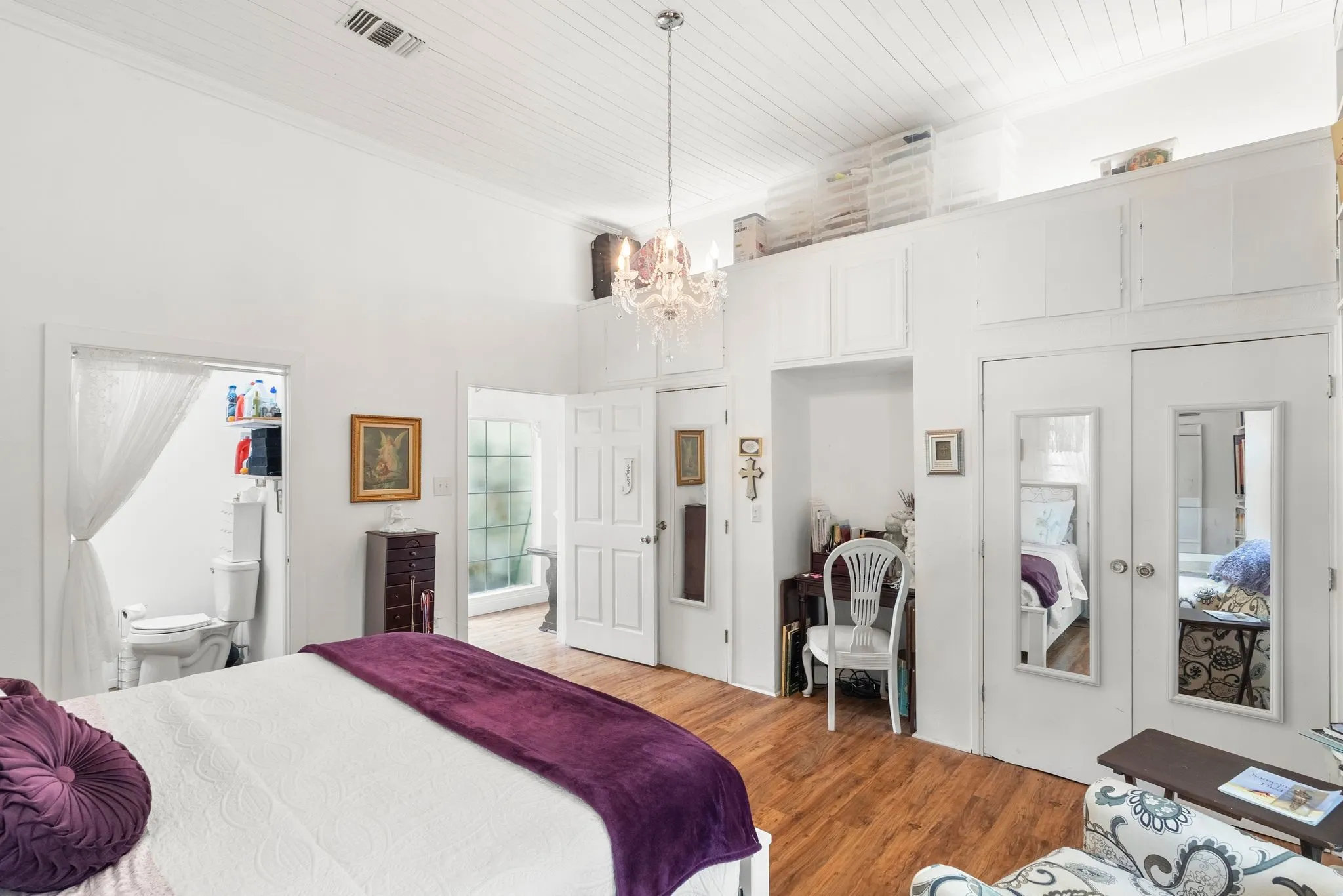 Single Family Residence For Sale in Franklin (TX) County , 911 N Main Street, Winnsboro, Texas 75494, 1 Bedroom, 2 Bathroom, Garage spaces, 1,011 Sqft, built in 1960, mls#21281858, Real Estate Agent in Winnsboro, Homes For Sale in Franklin (TX) county, Homes For Sale in Winnsboro, Realtor in Winnsboro Texas, Real Estate Brokerage Independent Realty Texas, Luminita Cordes Realtor