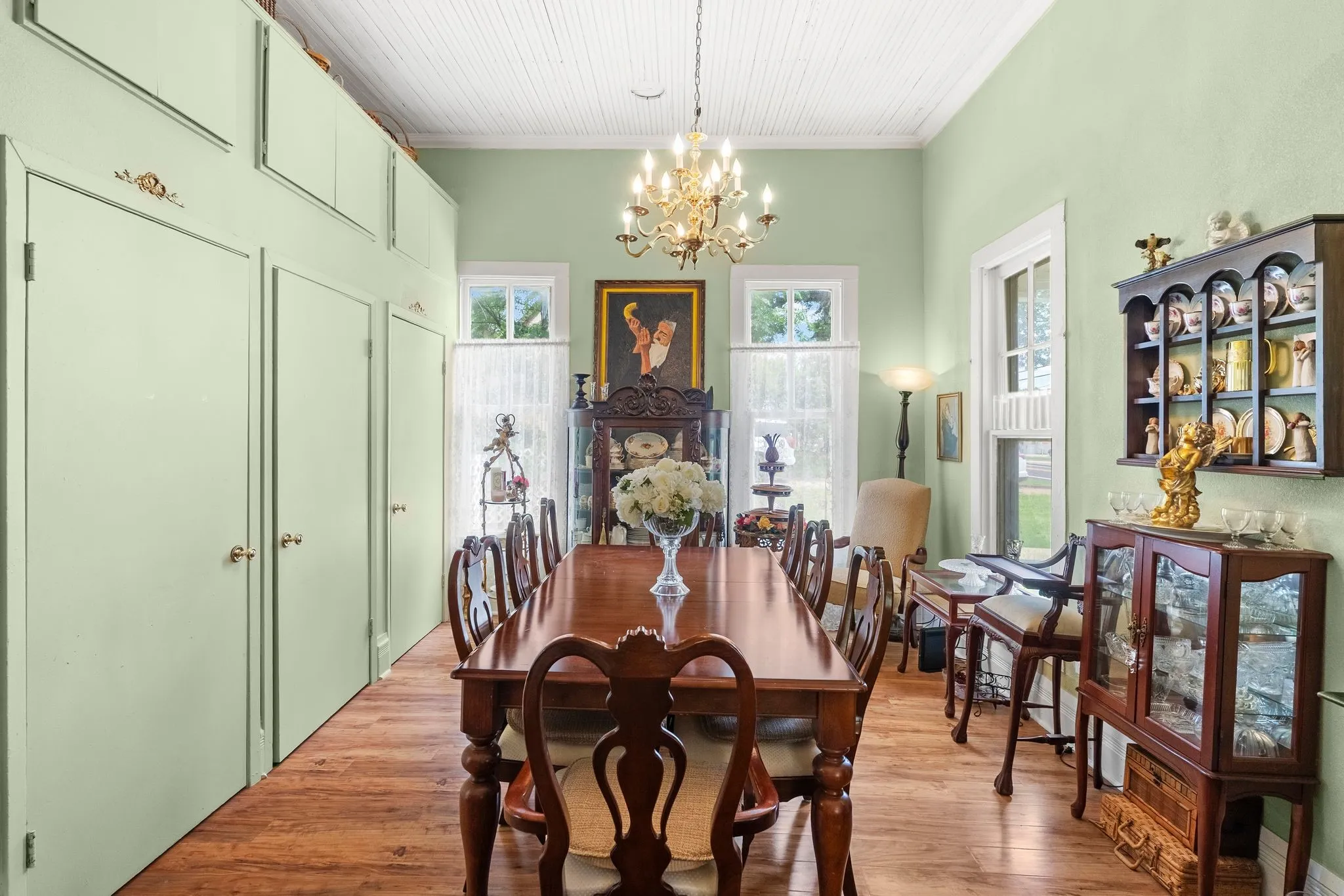 Single Family Residence For Sale in Franklin (TX) County , 911 N Main Street, Winnsboro, Texas 75494, 1 Bedroom, 2 Bathroom, Garage spaces, 1,011 Sqft, built in 1960, mls#21281858, Real Estate Agent in Winnsboro, Homes For Sale in Franklin (TX) county, Homes For Sale in Winnsboro, Realtor in Winnsboro Texas, Real Estate Brokerage Independent Realty Texas, Luminita Cordes Realtor