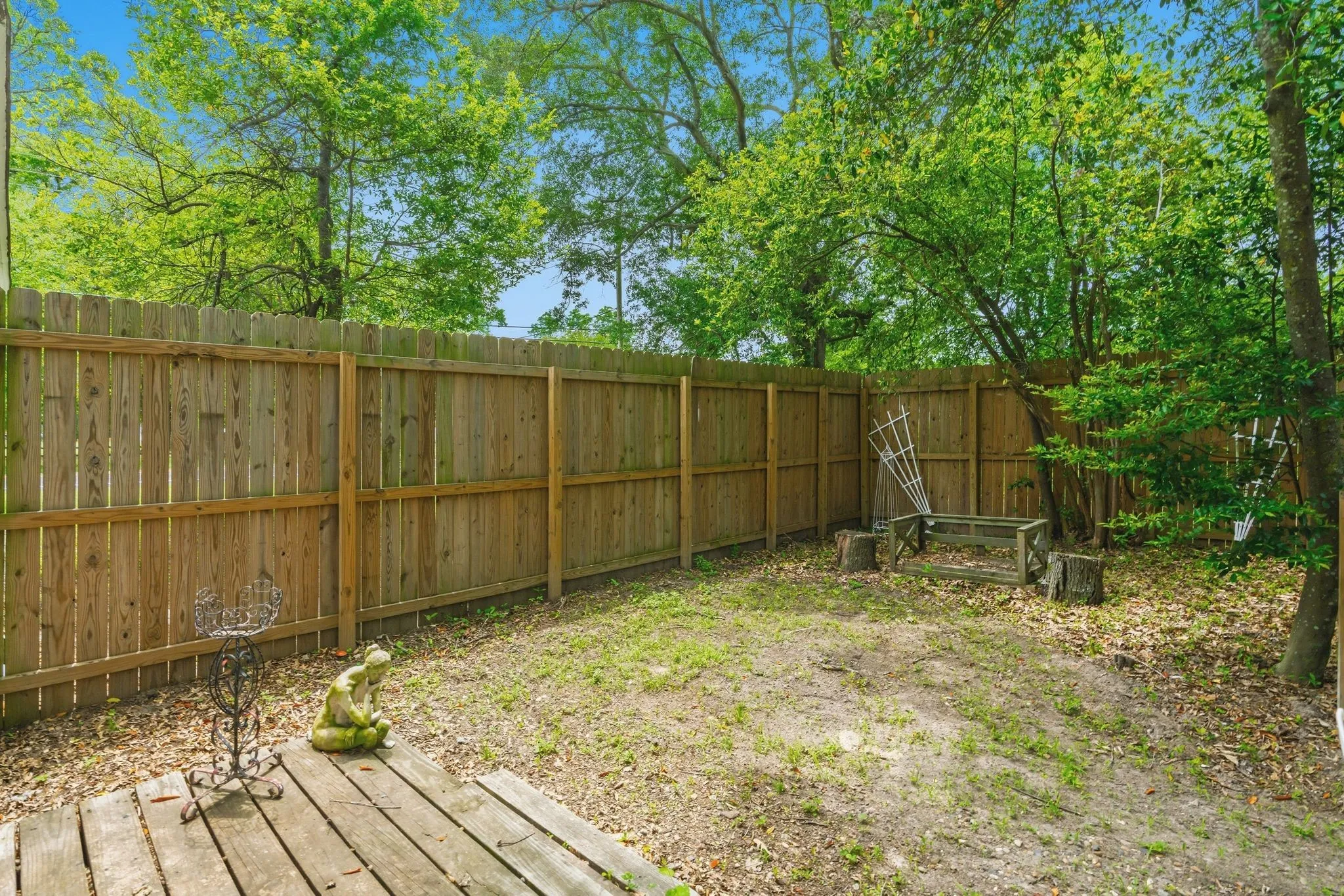 Single Family Residence For Sale in Franklin (TX) County , 911 N Main Street, Winnsboro, Texas 75494, 1 Bedroom, 2 Bathroom, Garage spaces, 1,011 Sqft, built in 1960, mls#21281858, Real Estate Agent in Winnsboro, Homes For Sale in Franklin (TX) county, Homes For Sale in Winnsboro, Realtor in Winnsboro Texas, Real Estate Brokerage Independent Realty Texas, Luminita Cordes Realtor