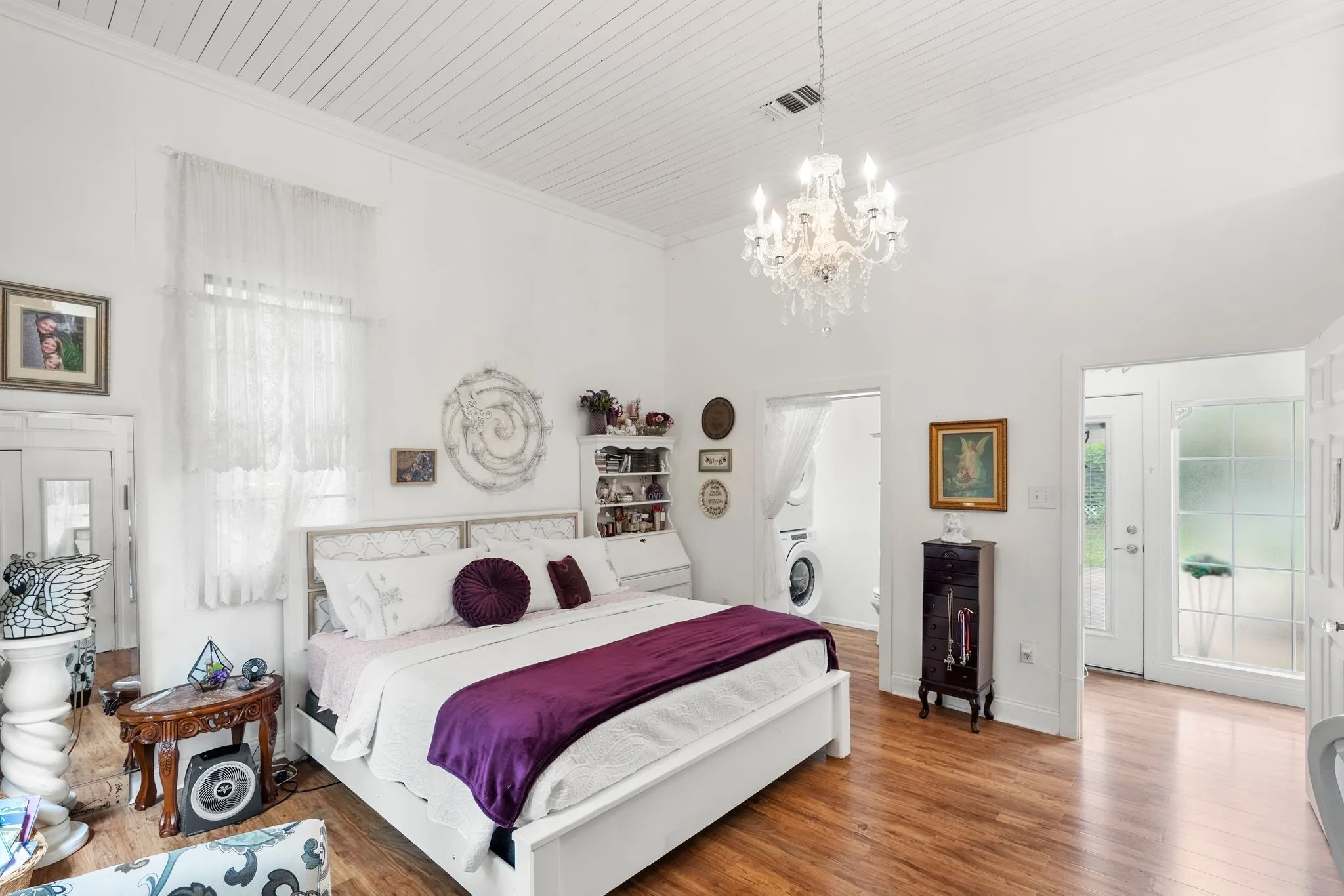 Single Family Residence For Sale in Franklin (TX) County , 911 N Main Street, Winnsboro, Texas 75494, 1 Bedroom, 2 Bathroom, Garage spaces, 1,011 Sqft, built in 1960, mls#21281858, Real Estate Agent in Winnsboro, Homes For Sale in Franklin (TX) county, Homes For Sale in Winnsboro, Realtor in Winnsboro Texas, Real Estate Brokerage Independent Realty Texas, Luminita Cordes Realtor