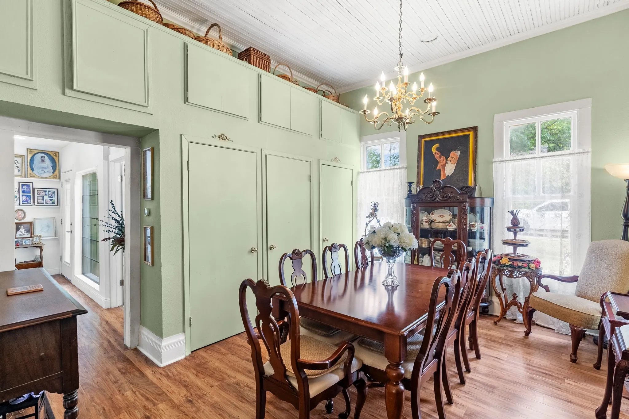 Single Family Residence For Sale in Franklin (TX) County , 911 N Main Street, Winnsboro, Texas 75494, 1 Bedroom, 2 Bathroom, Garage spaces, 1,011 Sqft, built in 1960, mls#21281858, Real Estate Agent in Winnsboro, Homes For Sale in Franklin (TX) county, Homes For Sale in Winnsboro, Realtor in Winnsboro Texas, Real Estate Brokerage Independent Realty Texas, Luminita Cordes Realtor