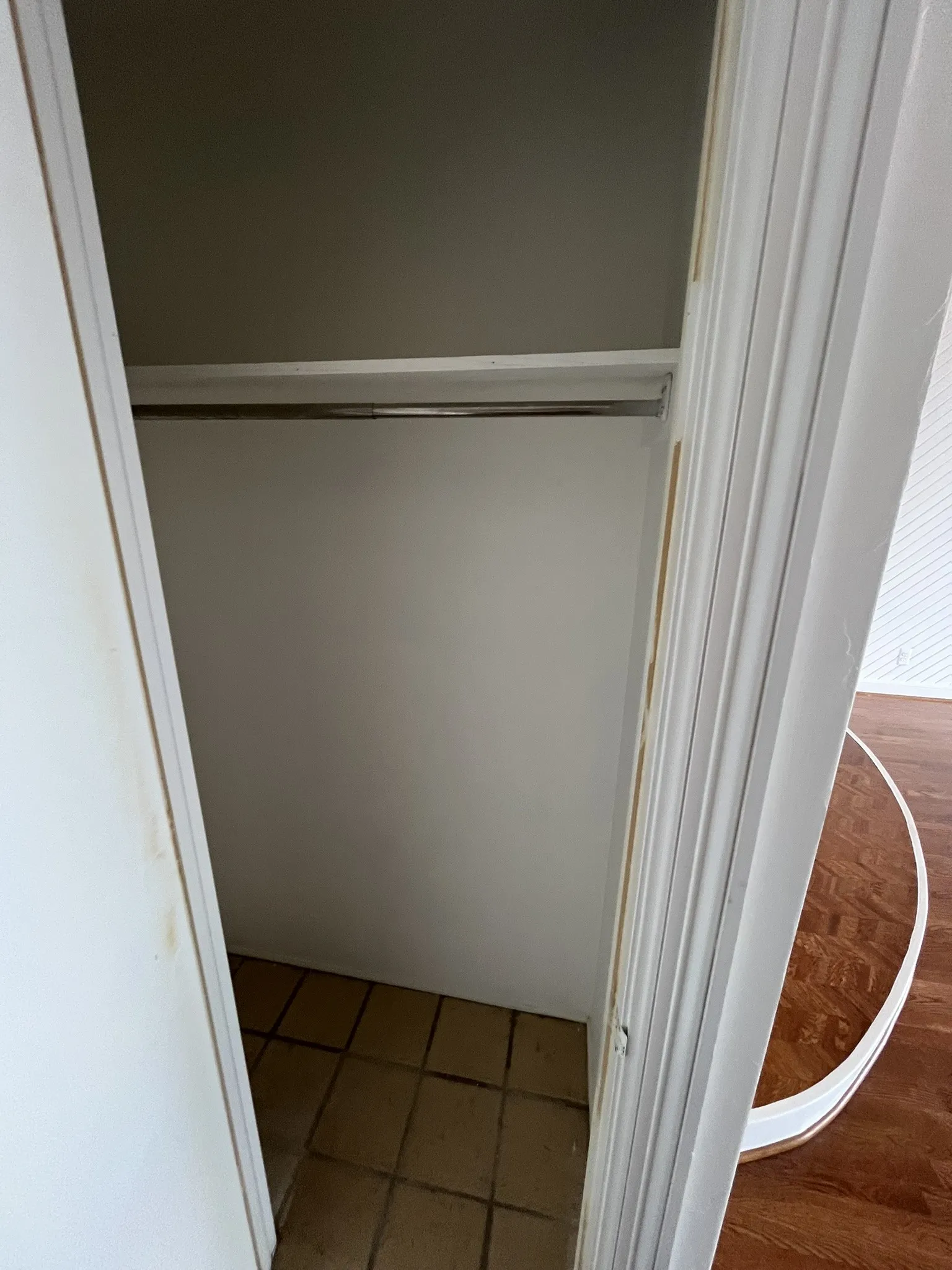 Condominium For Sale in Dallas County , 5200 Keller Springs Road 1236, Dallas, Texas 75248, 1 Bedroom, 2 Bathrooms, Garage spaces, 1,685 Sqft, built in 1981, Price $290,000, mls#21280976, Real Estate Agent in Dallas, Homes For Sale in Dallas county, Homes For Sale in Dallas, Realtor in Dallas Texas, Real Estate Brokerage Independent Realty Texas, Luminita Cordes Realtor