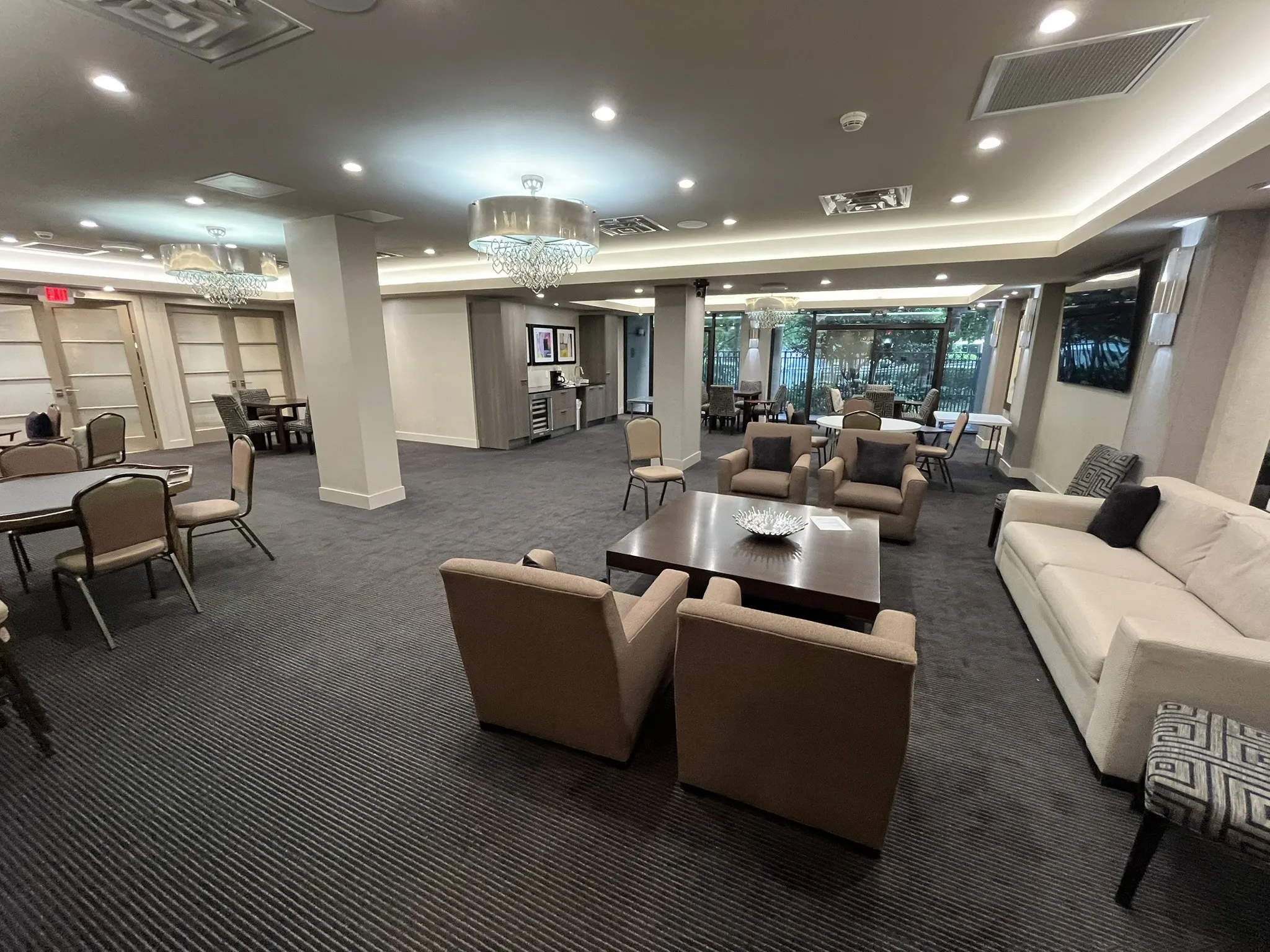Condominium For Sale in Dallas County , 5200 Keller Springs Road 1236, Dallas, Texas 75248, 1 Bedroom, 2 Bathrooms, Garage spaces, 1,685 Sqft, built in 1981, Price $290,000, mls#21280976, Real Estate Agent in Dallas, Homes For Sale in Dallas county, Homes For Sale in Dallas, Realtor in Dallas Texas, Real Estate Brokerage Independent Realty Texas, Luminita Cordes Realtor