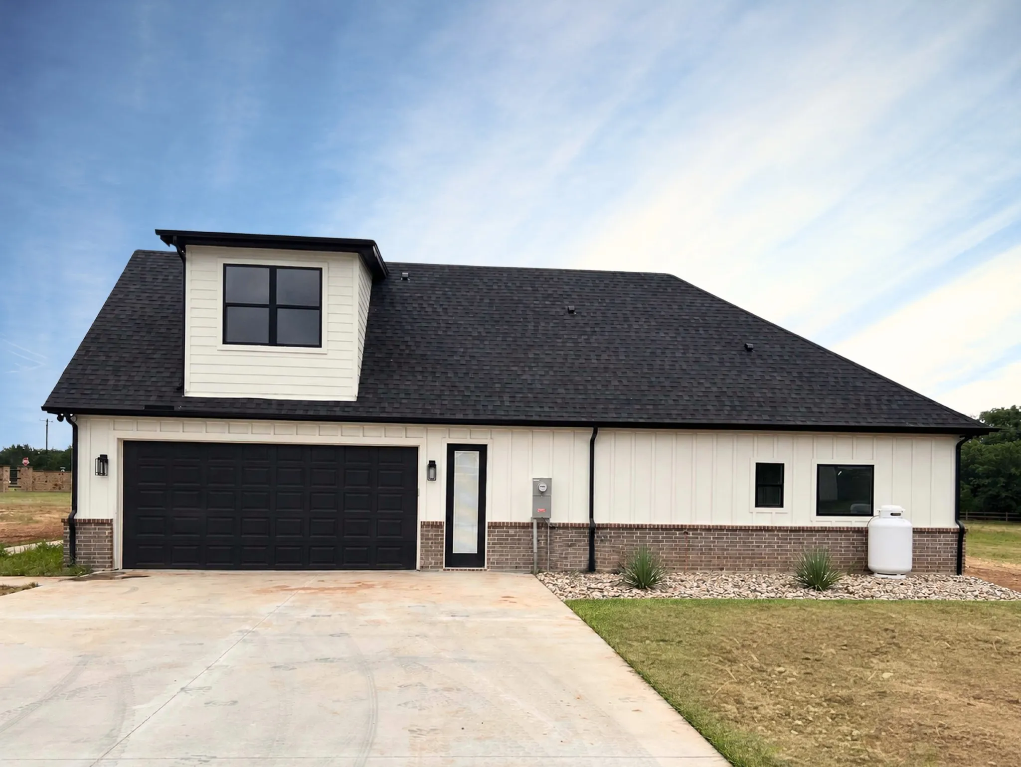 Single Family Residence For Sale in Parker County , 121 Cartwright Road, Weatherford, Texas 76087, 4 Bedroom, 3 Bathroom, 2 Garage spaces, 2,574 Sqft, built in 2026, mls#21282120, Real Estate Agent in Weatherford, Homes For Sale in Parker county, Homes For Sale in Weatherford, Realtor in Weatherford Texas, Real Estate Brokerage Independent Realty Texas, Luminita Cordes Realtor