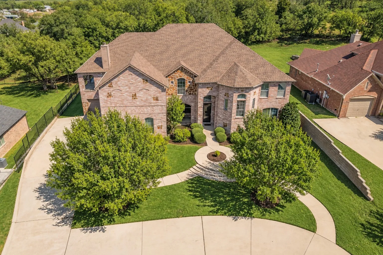 Single Family Residence For Sale in Tarrant County , 12548 Avondale Ridge Drive, Fort Worth, Texas 76179, 5 Bedroom, 6 Bathroom, 3 Garage spaces, 6,854 Sqft, built in 2006, mls#21282112, Real Estate Agent in Fort Worth, Homes For Sale in Tarrant county, Homes For Sale in Fort Worth, Realtor in Fort Worth Texas, Real Estate Brokerage Independent Realty Texas, Luminita Cordes Realtor