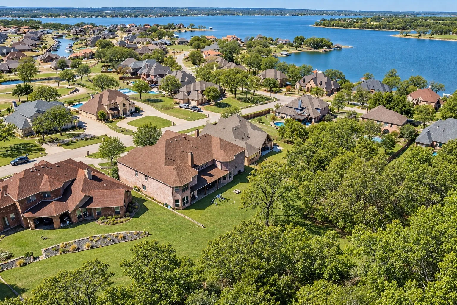Single Family Residence For Sale in Tarrant County , 12548 Avondale Ridge Drive, Fort Worth, Texas 76179, 5 Bedroom, 6 Bathroom, 3 Garage spaces, 6,854 Sqft, built in 2006, mls#21282112, Real Estate Agent in Fort Worth, Homes For Sale in Tarrant county, Homes For Sale in Fort Worth, Realtor in Fort Worth Texas, Real Estate Brokerage Independent Realty Texas, Luminita Cordes Realtor