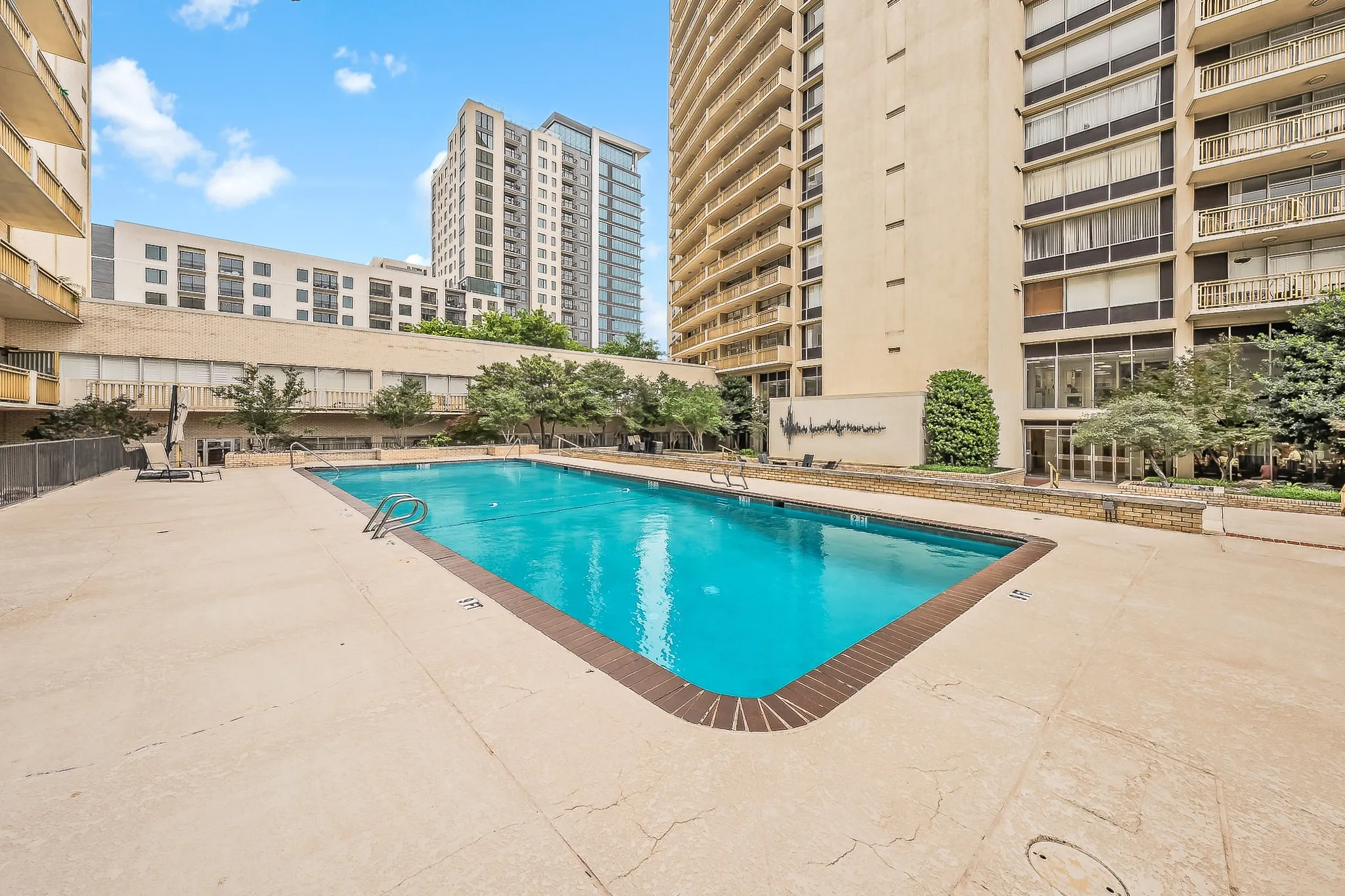 Condominium For Rent in Dallas County , 6211 W Northwest Highway G417, Dallas, Texas 75225, 1 Bedroom, 1 Bathroom, Garage spaces, 397 Sqft, built in 1966, mls#21282127, Real Estate Agent in Dallas, Homes For Rent in Dallas county, Homes For Rent in Dallas, Realtor in Dallas Texas, Real Estate Brokerage Independent Realty Texas, Luminita Cordes Realtor