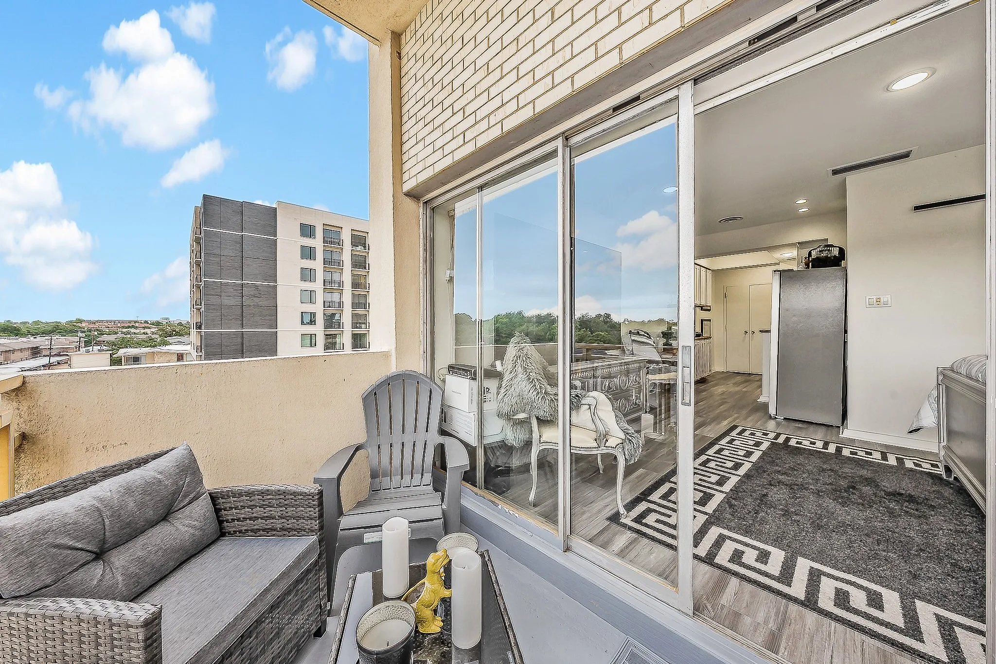 Condominium For Rent in Dallas County , 6211 W Northwest Highway G417, Dallas, Texas 75225, 1 Bedroom, 1 Bathroom, Garage spaces, 397 Sqft, built in 1966, mls#21282127, Real Estate Agent in Dallas, Homes For Rent in Dallas county, Homes For Rent in Dallas, Realtor in Dallas Texas, Real Estate Brokerage Independent Realty Texas, Luminita Cordes Realtor