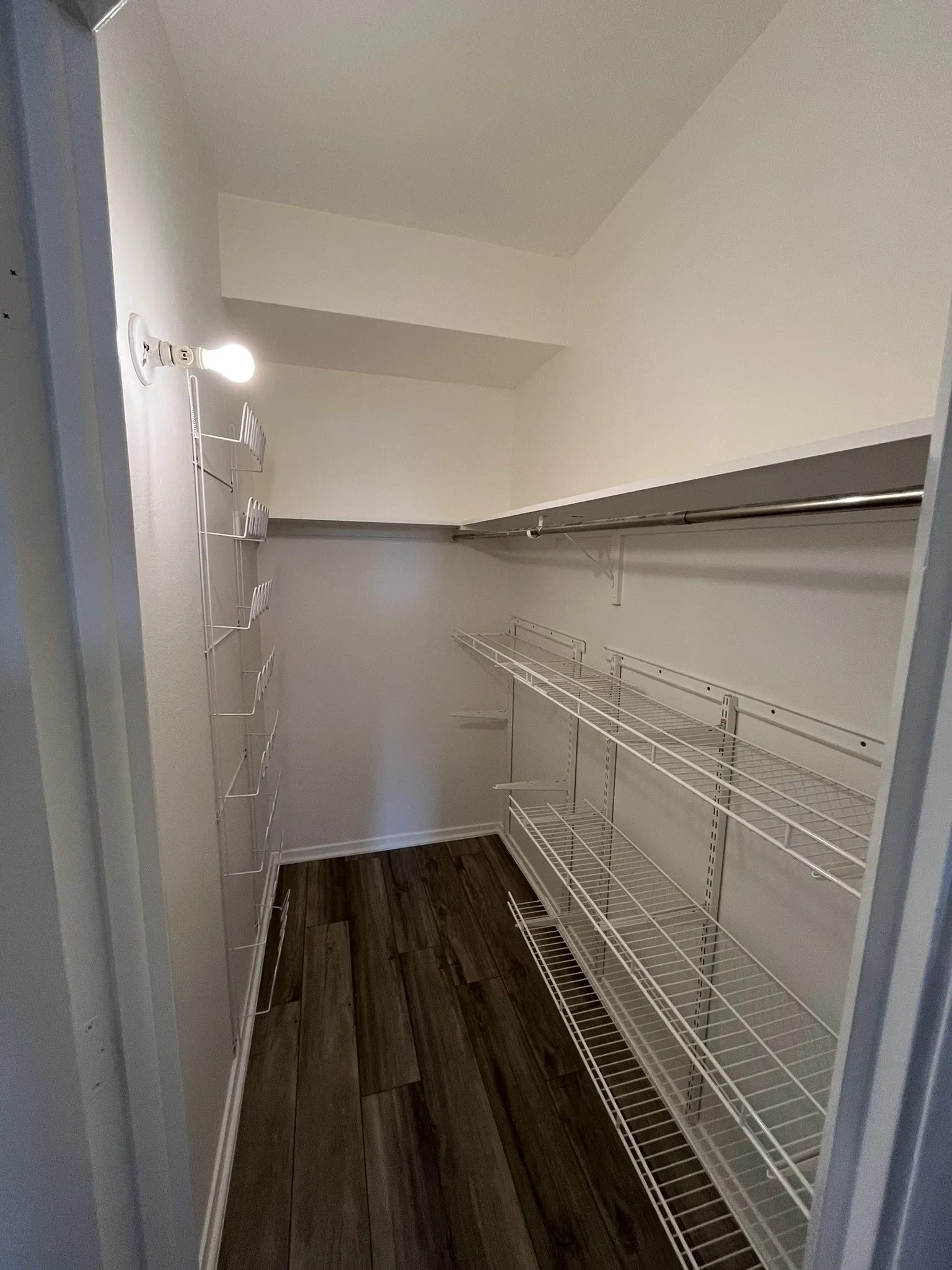 Condominium For Sale in Dallas County , 5200 Keller Springs Road 215, Dallas, Texas 75248, 2 Bedrooms, 2 Bathrooms, Garage spaces, 1,685 Sqft, built in 1981, Price $270,000, mls#21282132, Real Estate Agent in Dallas, Homes For Sale in Dallas county, Homes For Sale in Dallas, Realtor in Dallas Texas, Real Estate Brokerage Independent Realty Texas, Luminita Cordes Realtor