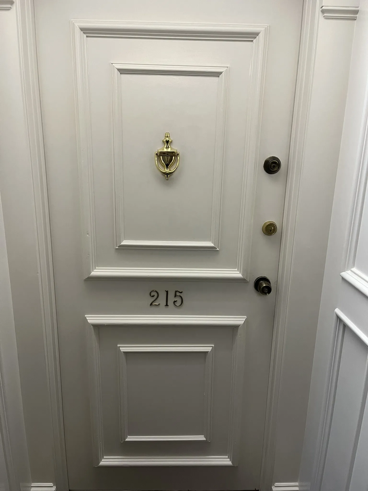 Condominium For Sale in Dallas County , 5200 Keller Springs Road 215, Dallas, Texas 75248, 2 Bedrooms, 2 Bathrooms, Garage spaces, 1,685 Sqft, built in 1981, Price $270,000, mls#21282132, Real Estate Agent in Dallas, Homes For Sale in Dallas county, Homes For Sale in Dallas, Realtor in Dallas Texas, Real Estate Brokerage Independent Realty Texas, Luminita Cordes Realtor
