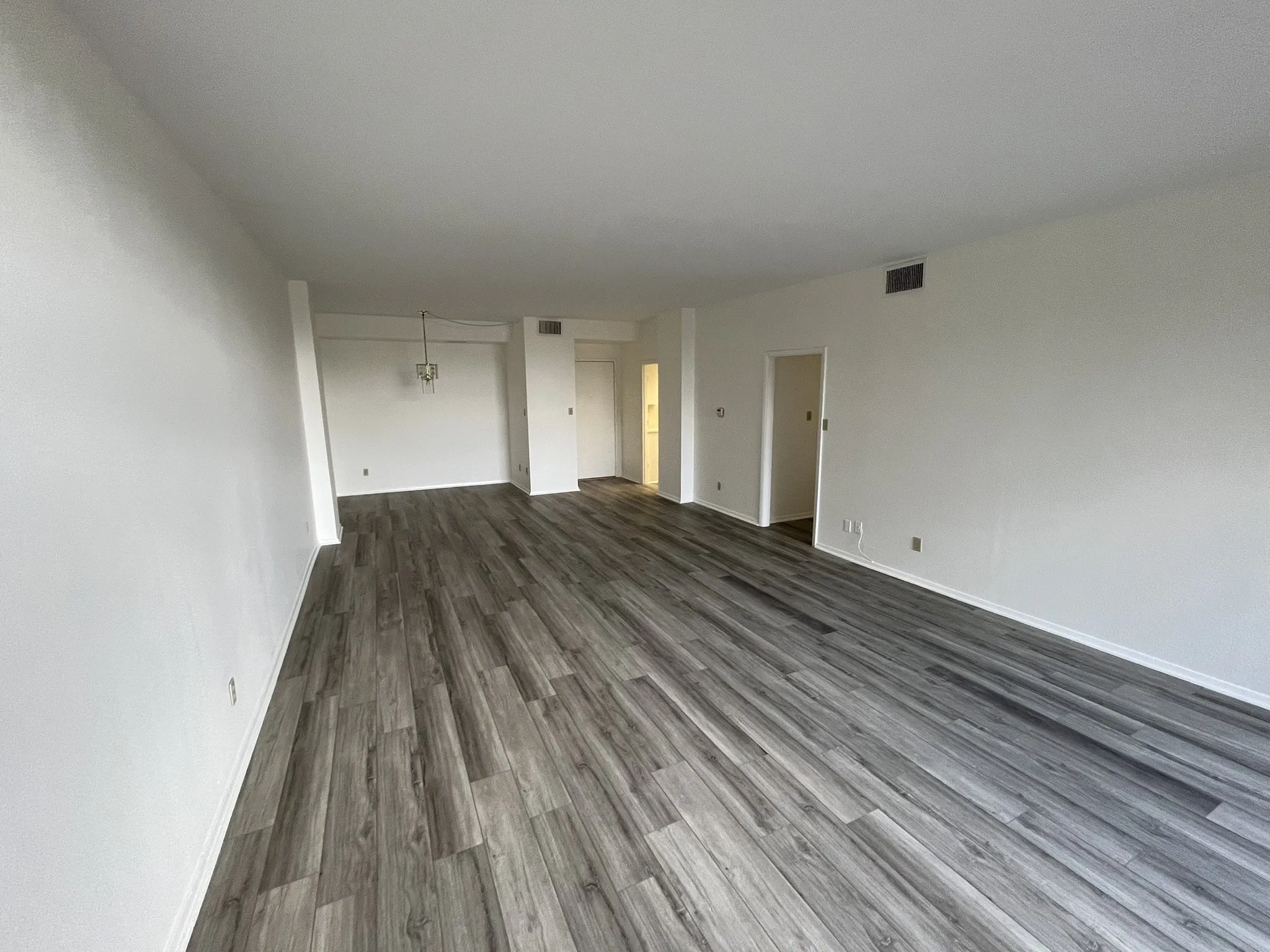 Condominium For Sale in Dallas County , 5200 Keller Springs Road 215, Dallas, Texas 75248, 2 Bedrooms, 2 Bathrooms, Garage spaces, 1,685 Sqft, built in 1981, Price $270,000, mls#21282132, Real Estate Agent in Dallas, Homes For Sale in Dallas county, Homes For Sale in Dallas, Realtor in Dallas Texas, Real Estate Brokerage Independent Realty Texas, Luminita Cordes Realtor