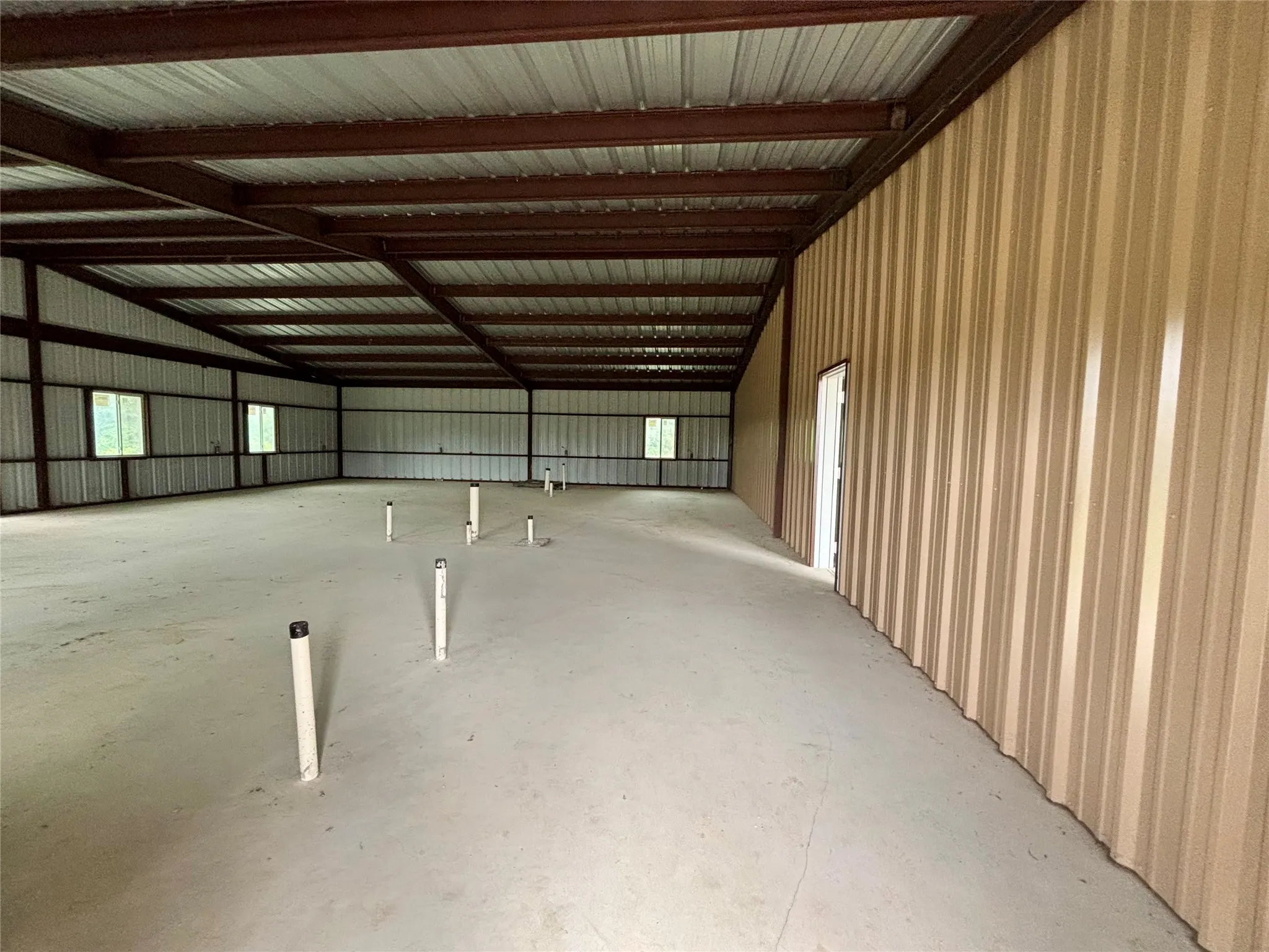 Farm For Sale in Erath County , 3885 CR 522 B, Stephenville, Texas 76401, 3 Bedroom, 2 Bathroom, 4 Garage spaces, 2,000 Sqft, built in 2021, mls#21279518, Real Estate Agent in Stephenville, Homes For Sale in Erath county, Homes For Sale in Stephenville, Realtor in Stephenville Texas, Real Estate Brokerage Independent Realty Texas, Luminita Cordes Realtor
