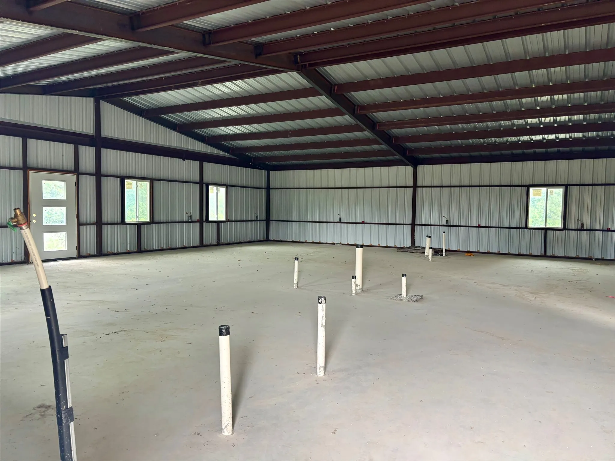 Farm For Sale in Erath County , 3885 CR 522 B, Stephenville, Texas 76401, 3 Bedroom, 2 Bathroom, 4 Garage spaces, 2,000 Sqft, built in 2021, mls#21279518, Real Estate Agent in Stephenville, Homes For Sale in Erath county, Homes For Sale in Stephenville, Realtor in Stephenville Texas, Real Estate Brokerage Independent Realty Texas, Luminita Cordes Realtor