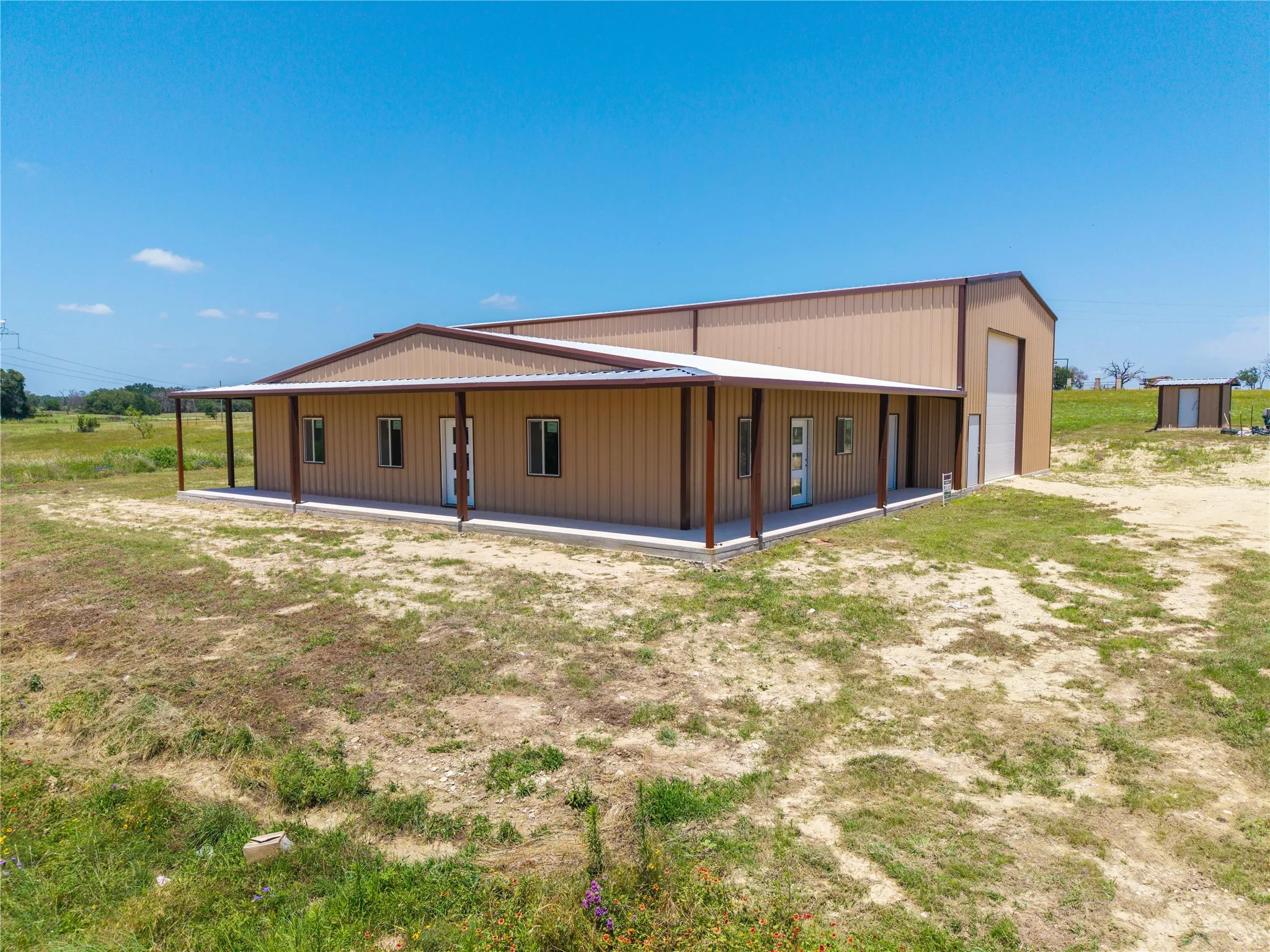 Farm For Sale in Erath County , 3885 CR 522 B, Stephenville, Texas 76401, 3 Bedroom, 2 Bathroom, 4 Garage spaces, 2,000 Sqft, built in 2021, mls#21279518, Real Estate Agent in Stephenville, Homes For Sale in Erath county, Homes For Sale in Stephenville, Realtor in Stephenville Texas, Real Estate Brokerage Independent Realty Texas, Luminita Cordes Realtor