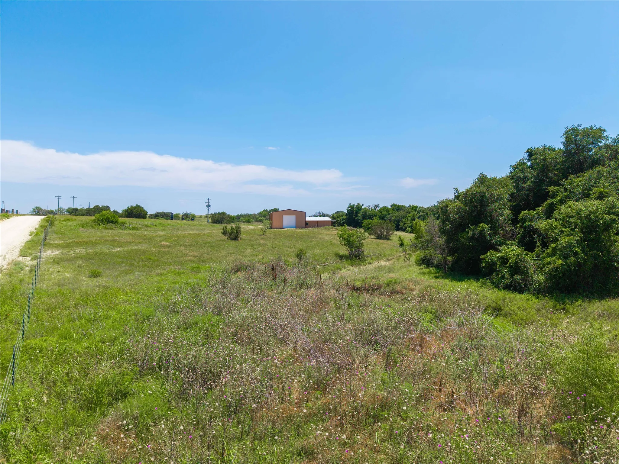 Farm For Sale in Erath County , 3885 CR 522 B, Stephenville, Texas 76401, 3 Bedroom, 2 Bathroom, 4 Garage spaces, 2,000 Sqft, built in 2021, mls#21279518, Real Estate Agent in Stephenville, Homes For Sale in Erath county, Homes For Sale in Stephenville, Realtor in Stephenville Texas, Real Estate Brokerage Independent Realty Texas, Luminita Cordes Realtor