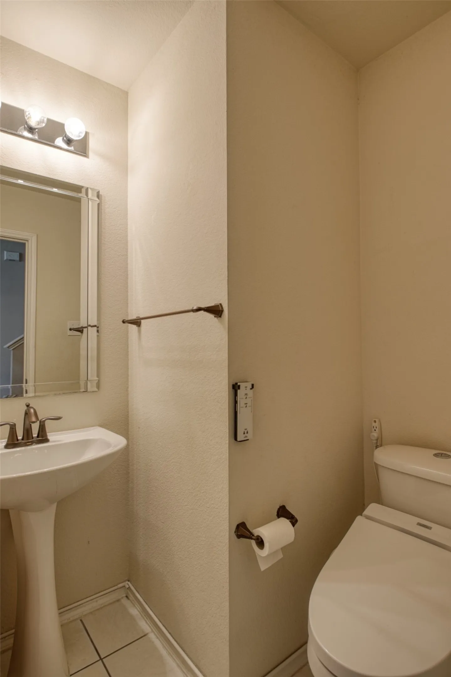 Single Family Residence For Rent in Collin County , 3408 Paradise Valley Drive, Plano, Texas 75025, 5 Bedroom, 3 Bathroom, 2 Garage spaces, 3,240 Sqft, built in 1999, mls#21271058, Real Estate Agent in Plano, Homes For Rent in Collin county, Homes For Rent in Plano, Realtor in Plano Texas, Real Estate Brokerage Independent Realty Texas, Luminita Cordes Realtor