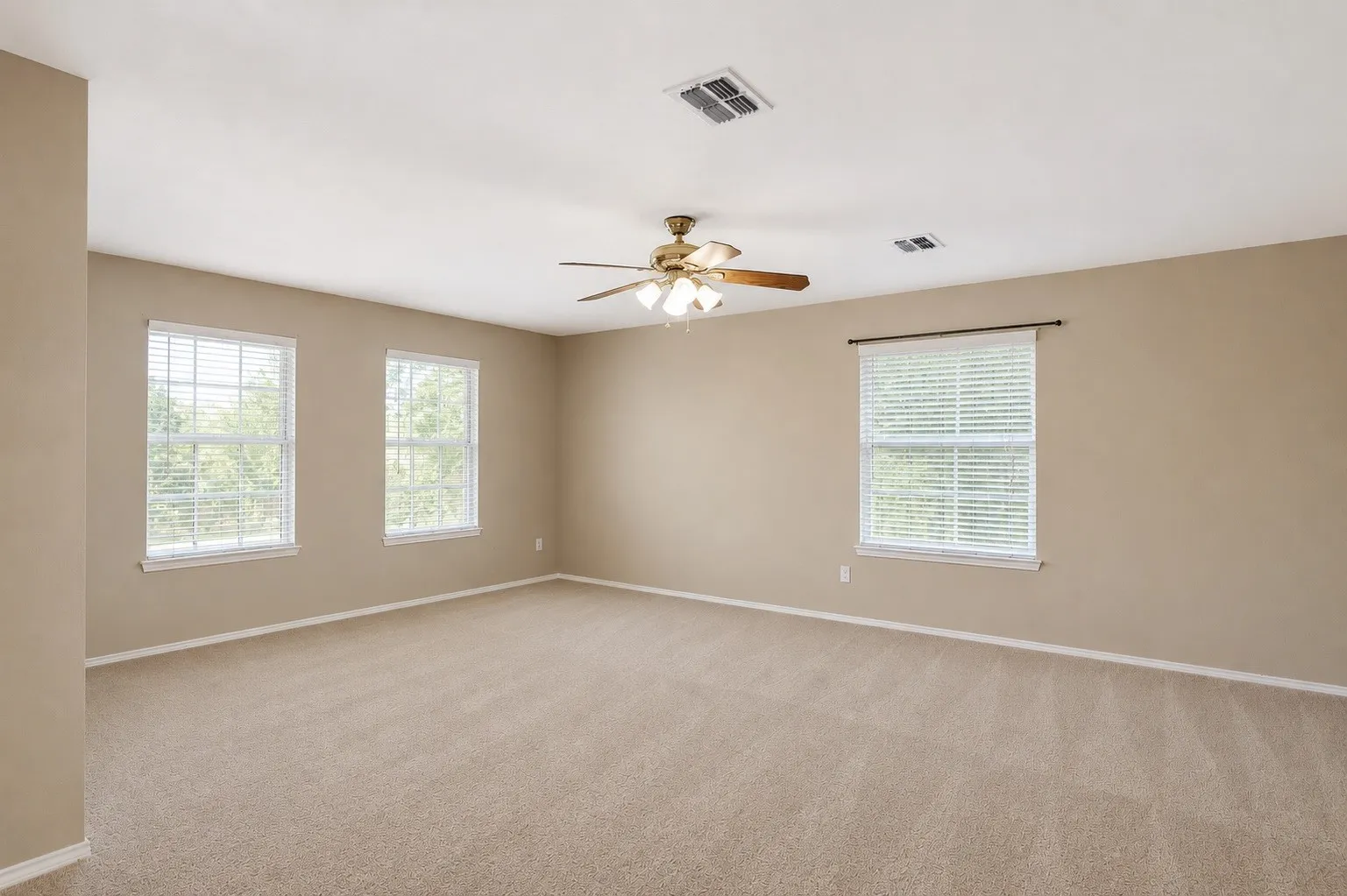 Single Family Residence For Rent in Collin County , 3408 Paradise Valley Drive, Plano, Texas 75025, 5 Bedroom, 3 Bathroom, 2 Garage spaces, 3,240 Sqft, built in 1999, mls#21271058, Real Estate Agent in Plano, Homes For Rent in Collin county, Homes For Rent in Plano, Realtor in Plano Texas, Real Estate Brokerage Independent Realty Texas, Luminita Cordes Realtor