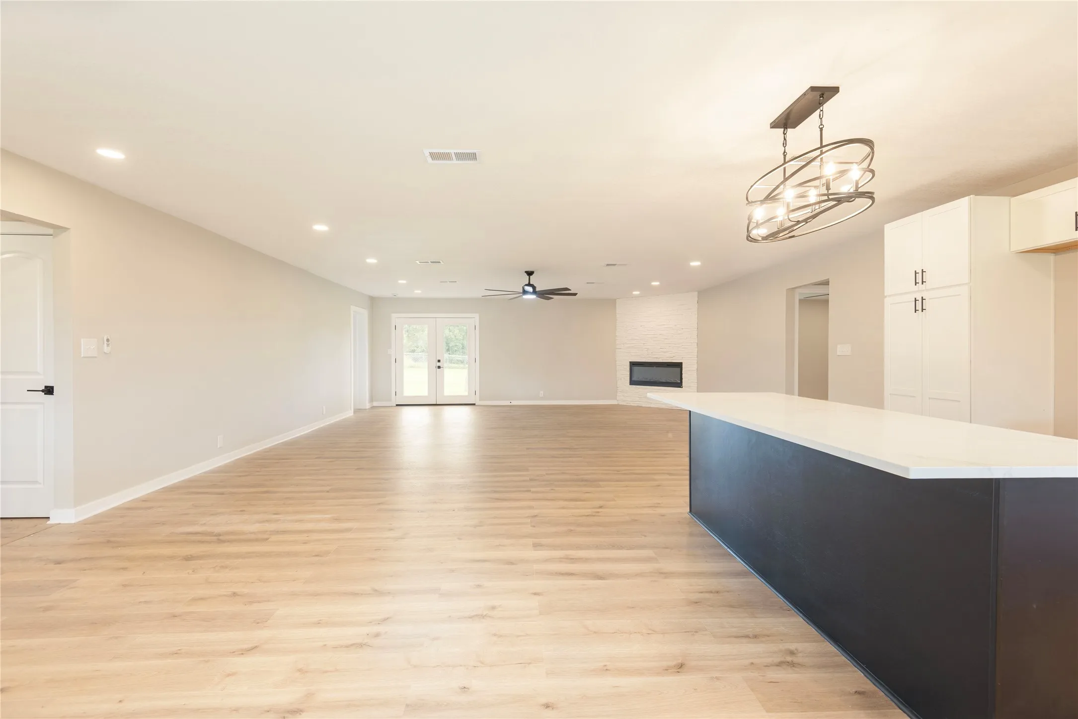 Single Family Residence For Sale in Parker County , 228 Brown Creek Road, Weatherford, Texas 76085, 4 Bedroom, 2 Bathroom, 2 Garage spaces, 2,184 Sqft, built in 1976, mls#21282146, Real Estate Agent in Weatherford, Homes For Sale in Parker county, Homes For Sale in Weatherford, Realtor in Weatherford Texas, Real Estate Brokerage Independent Realty Texas, Luminita Cordes Realtor