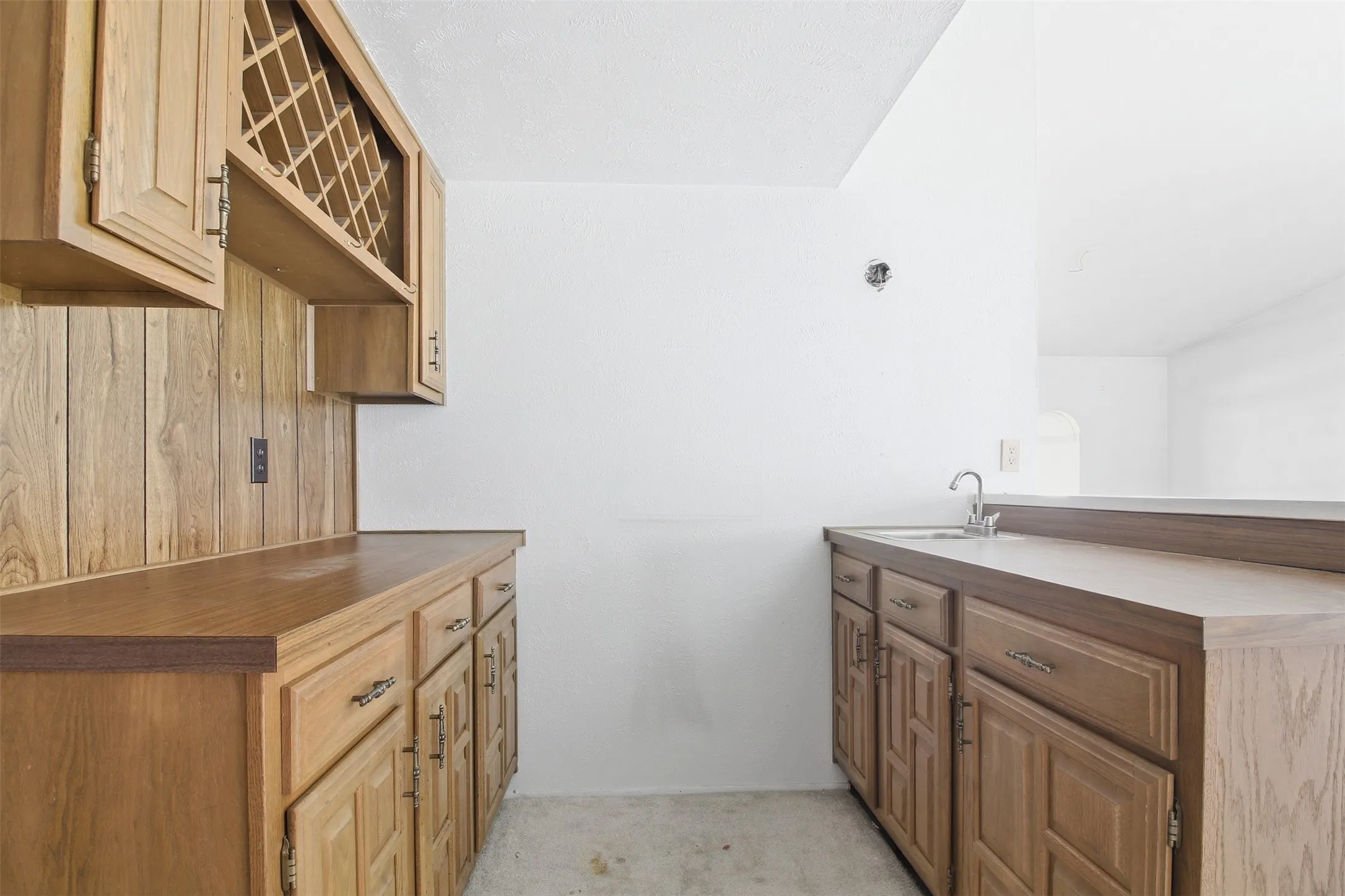 Single Family Residence For Sale in Tarrant County , 2604 Woodside Drive, Arlington, Texas 76016, 4 Bedrooms, 3 Bathrooms, 2 Garage spaces, 2,262 Sqft, built in 1976, Price $300,000, mls#21282066, Real Estate Agent in Arlington, Homes For Sale in Tarrant county, Homes For Sale in Arlington, Realtor in Arlington Texas, Real Estate Brokerage Independent Realty Texas, Luminita Cordes Realtor