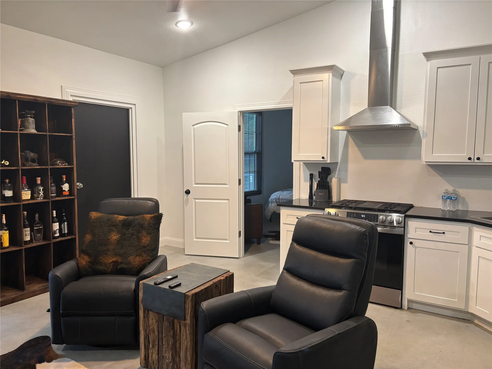 Single Family Residence For Rent in Hood County , 1034 Sanctuary Drive, Tolar, Texas 76476, 1 Bedroom, 1 Bathroom, Garage spaces, 553 Sqft, built in 2025, Price $2,500, mls#21281800, Real Estate Agent in Tolar, Homes For Rent in Hood county, Homes For Rent in Tolar, Realtor in Tolar Texas, Real Estate Brokerage Independent Realty Texas, Luminita Cordes Realtor