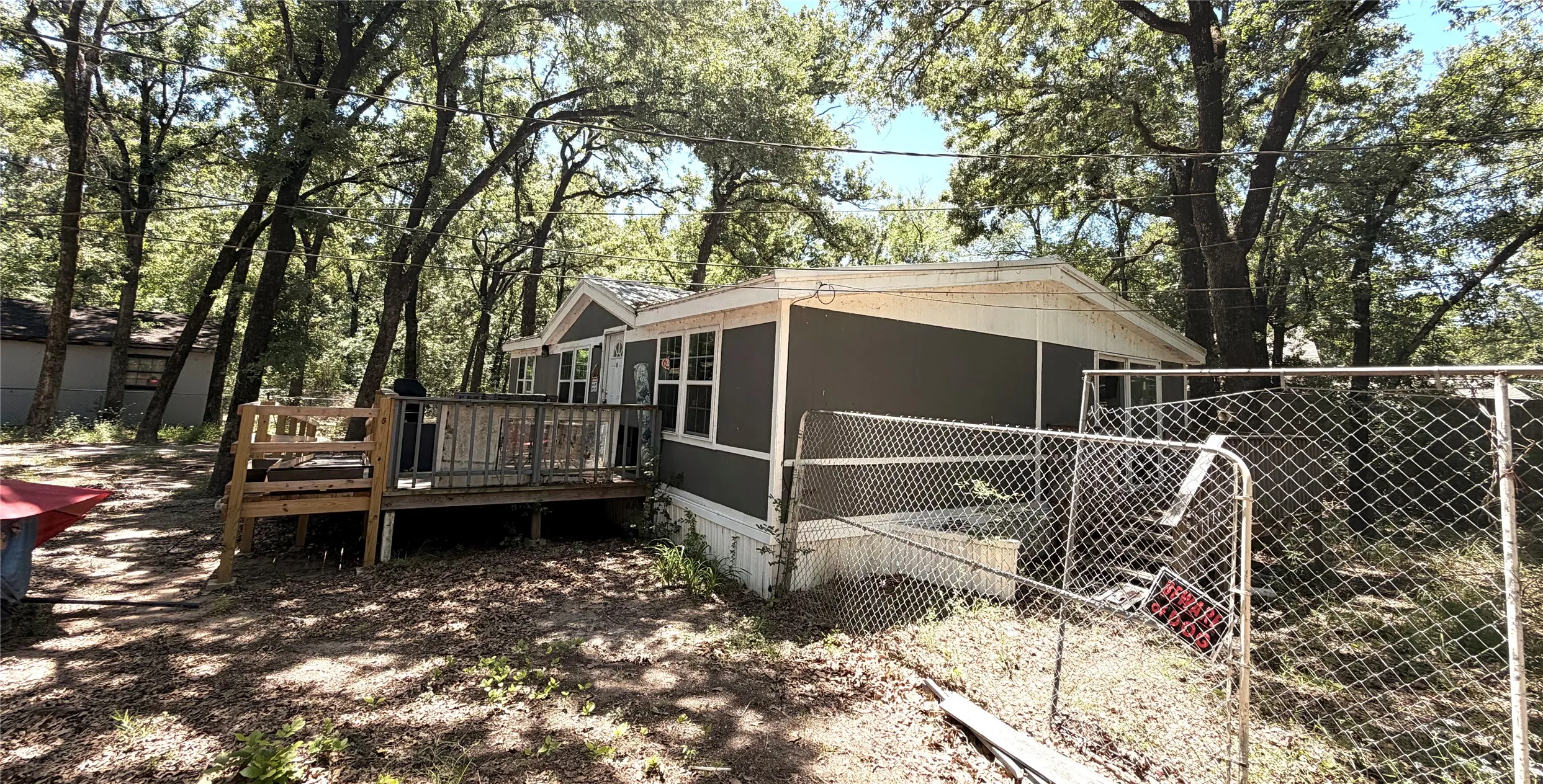 Mobile Home For Sale in Henderson County , 115 Fernwood Drive, Mabank, Texas 75156, 3 Bedrooms, 2 Bathrooms, Garage spaces, 1,144 Sqft, built in 1997, Price $117,000, mls#21261290, Real Estate Agent in Mabank, Homes For Sale in Henderson county, Homes For Sale in Mabank, Realtor in Mabank Texas, Real Estate Brokerage Independent Realty Texas, Luminita Cordes Realtor