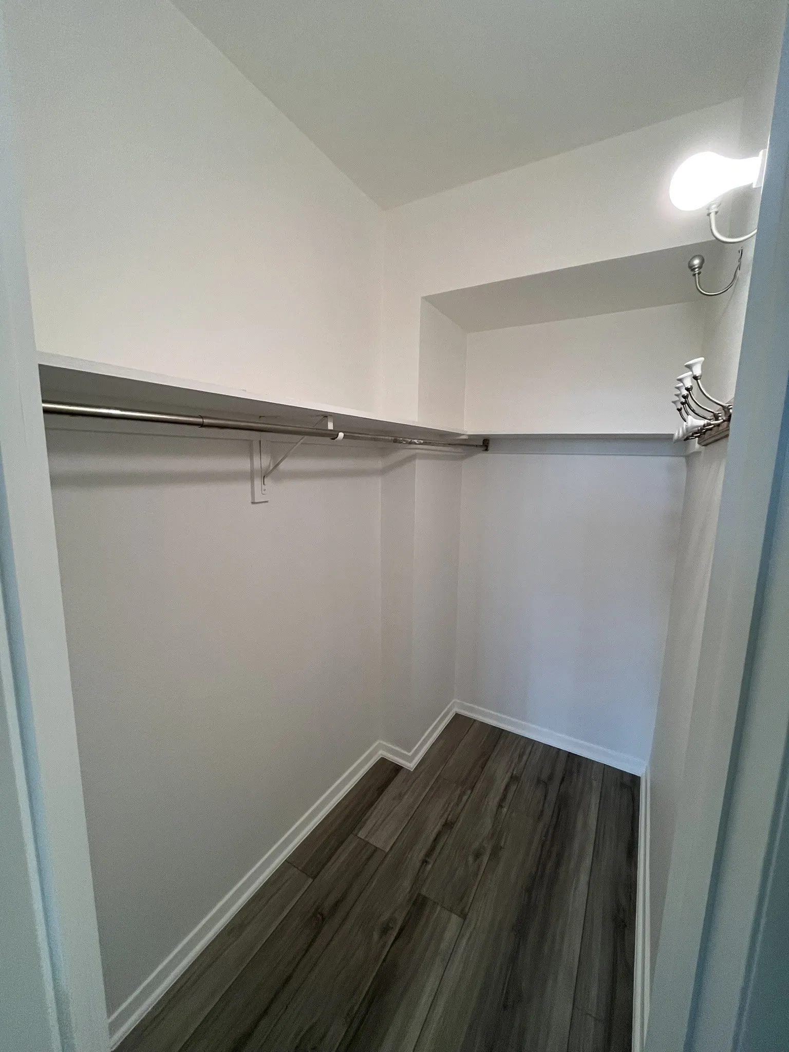 Condominium For Sale in Dallas County , 5200 Keller Springs Road 526, Dallas, Texas 75248, 2 Bedroom, 2 Bathroom, Garage spaces, 1,685 Sqft, built in 1981, Price $290,000, mls#21282201, Real Estate Agent in Dallas, Homes For Sale in Dallas county, Homes For Sale in Dallas, Realtor in Dallas Texas, Real Estate Brokerage Independent Realty Texas, Luminita Cordes Realtor