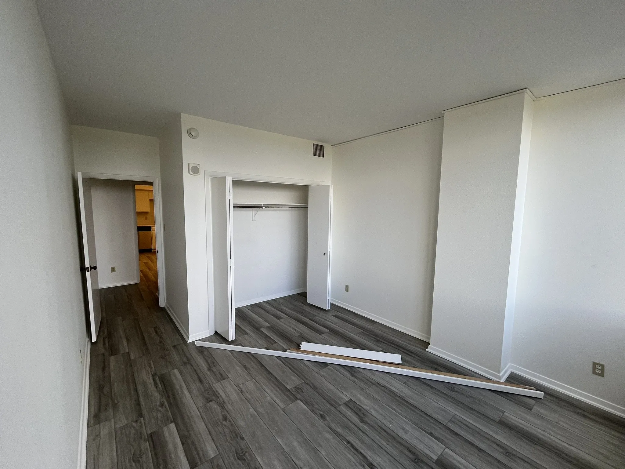 Condominium For Sale in Dallas County , 5200 Keller Springs Road 526, Dallas, Texas 75248, 2 Bedroom, 2 Bathroom, Garage spaces, 1,685 Sqft, built in 1981, Price $290,000, mls#21282201, Real Estate Agent in Dallas, Homes For Sale in Dallas county, Homes For Sale in Dallas, Realtor in Dallas Texas, Real Estate Brokerage Independent Realty Texas, Luminita Cordes Realtor