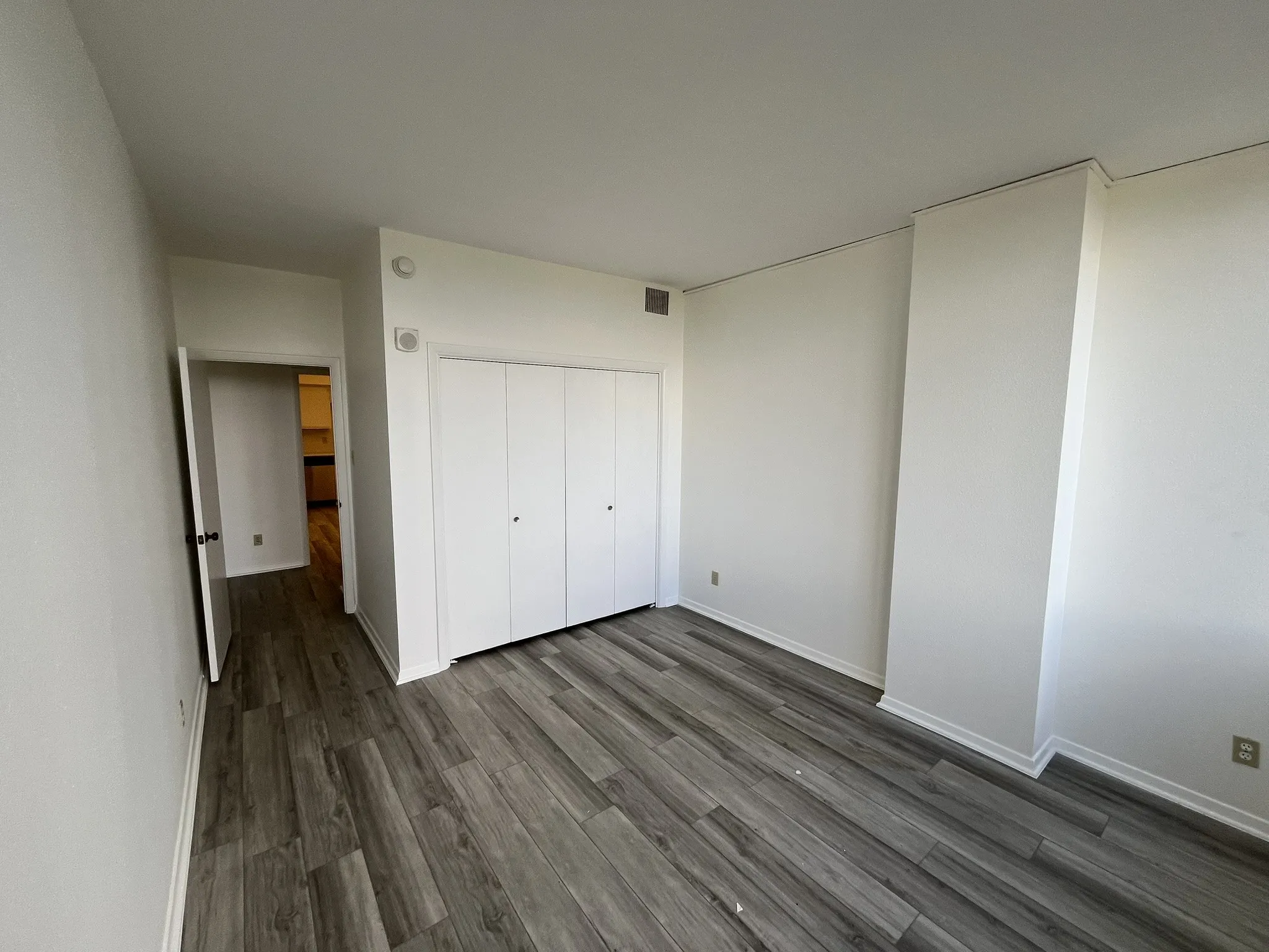 Condominium For Sale in Dallas County , 5200 Keller Springs Road 526, Dallas, Texas 75248, 2 Bedroom, 2 Bathroom, Garage spaces, 1,685 Sqft, built in 1981, Price $290,000, mls#21282201, Real Estate Agent in Dallas, Homes For Sale in Dallas county, Homes For Sale in Dallas, Realtor in Dallas Texas, Real Estate Brokerage Independent Realty Texas, Luminita Cordes Realtor