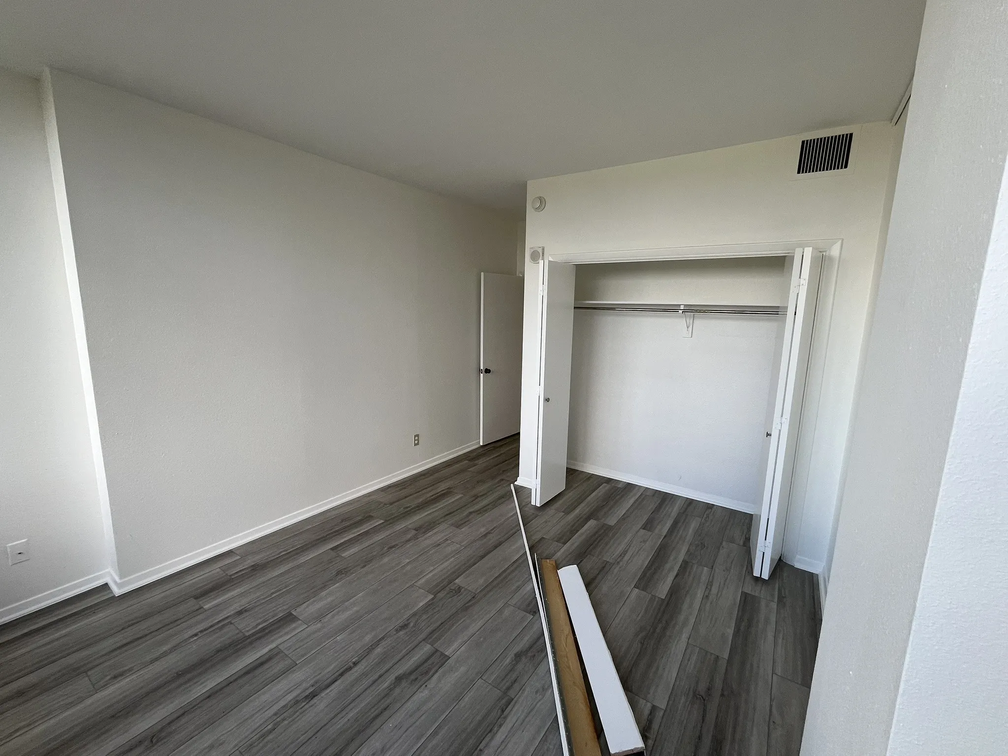 Condominium For Sale in Dallas County , 5200 Keller Springs Road 526, Dallas, Texas 75248, 2 Bedroom, 2 Bathroom, Garage spaces, 1,685 Sqft, built in 1981, Price $290,000, mls#21282201, Real Estate Agent in Dallas, Homes For Sale in Dallas county, Homes For Sale in Dallas, Realtor in Dallas Texas, Real Estate Brokerage Independent Realty Texas, Luminita Cordes Realtor