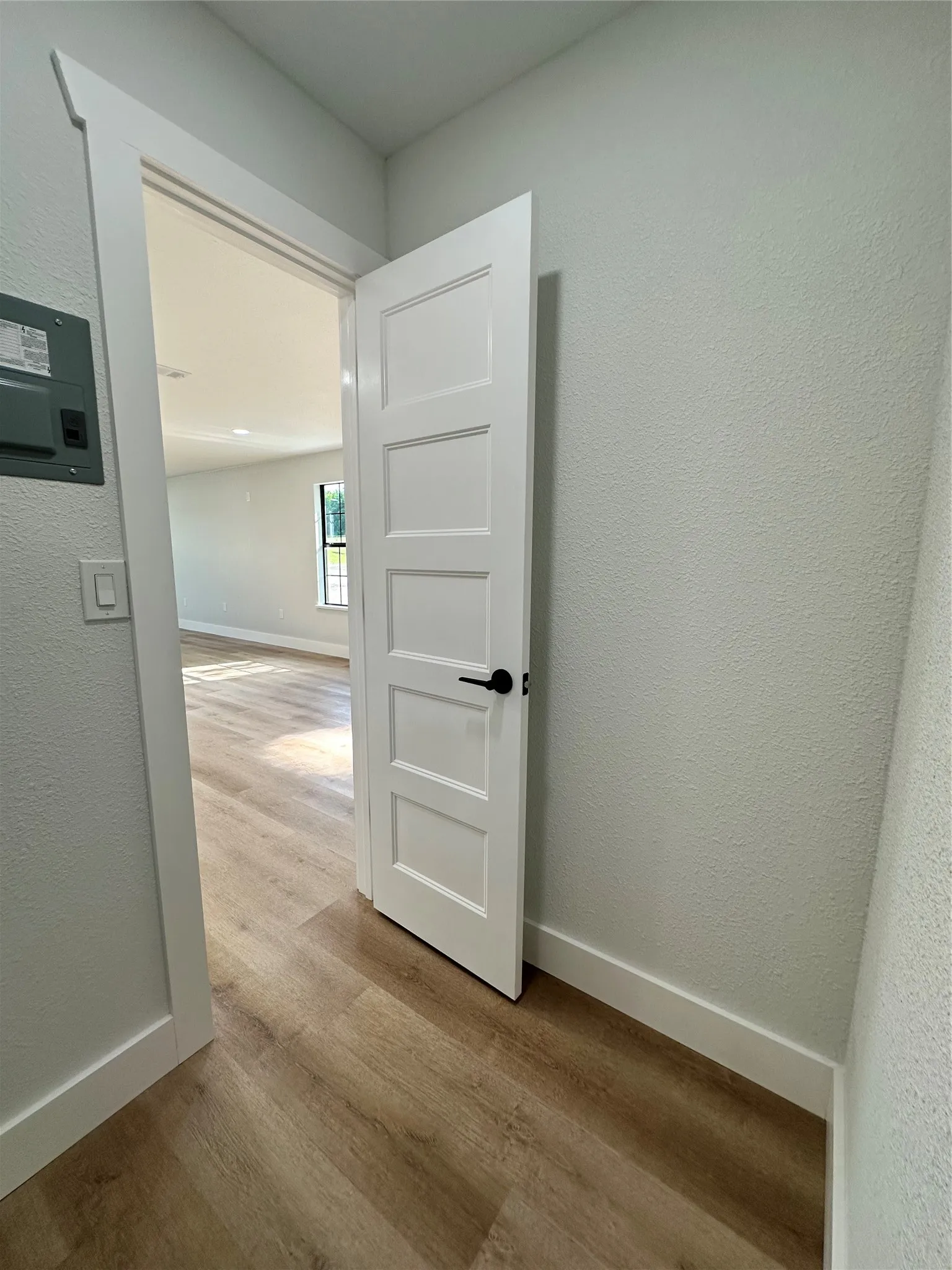 Business For Rent in Johnson County , 6033 S Highway 67 Highway S, Alvarado, Texas 76009, 0, 0, Garage spaces, 2,655 Sqft, built in 1975, Price $1,750, mls#21279446, Real Estate Agent in Alvarado, Homes For Rent in Johnson county, Homes For Rent in Alvarado, Realtor in Alvarado Texas, Real Estate Brokerage Independent Realty Texas, Luminita Cordes Realtor